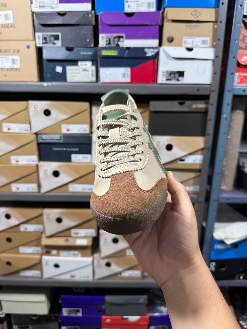 ONITSUKA TIGER