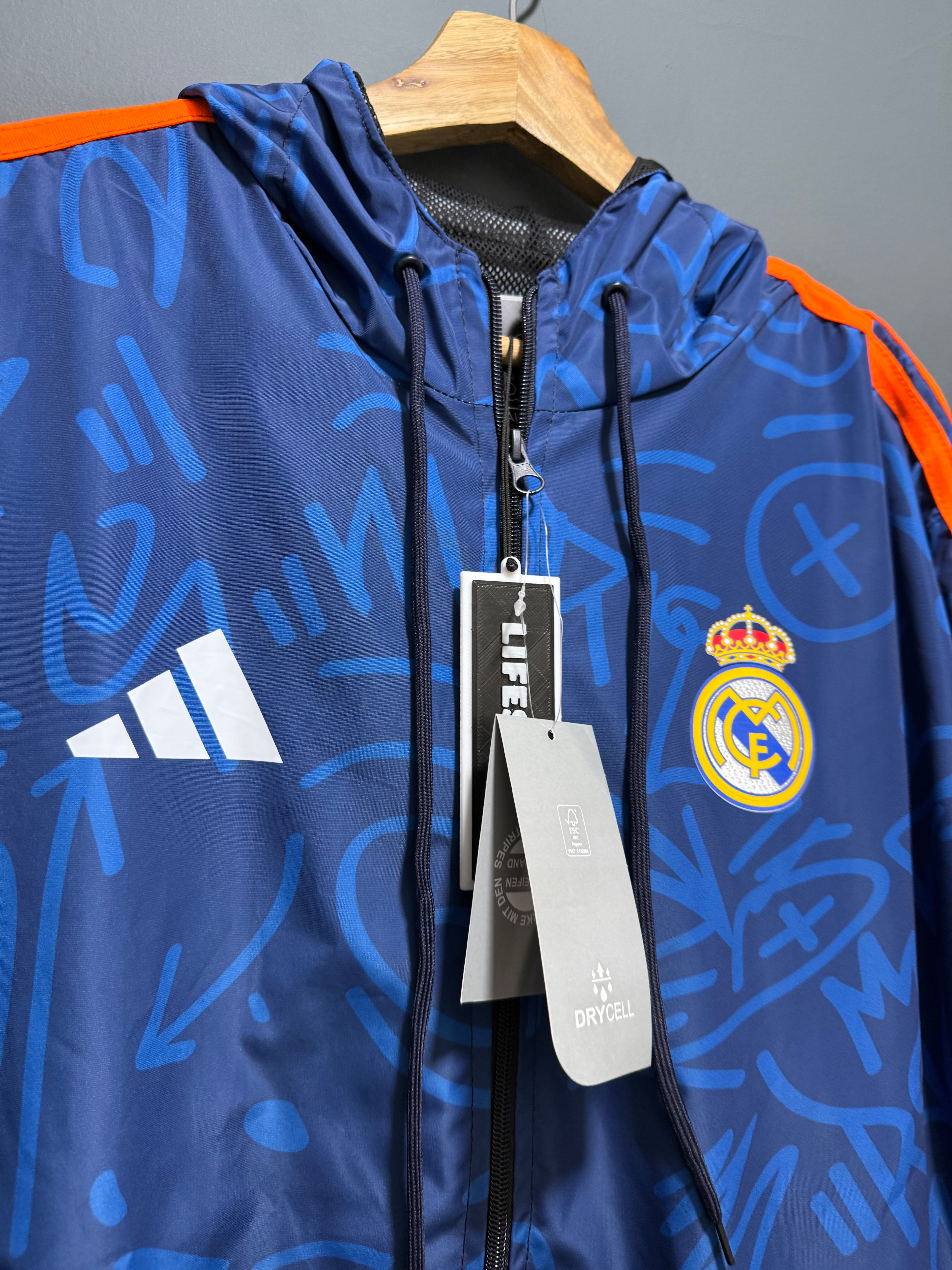 REAL MADRID | CHOMPA IMPERMEABLE