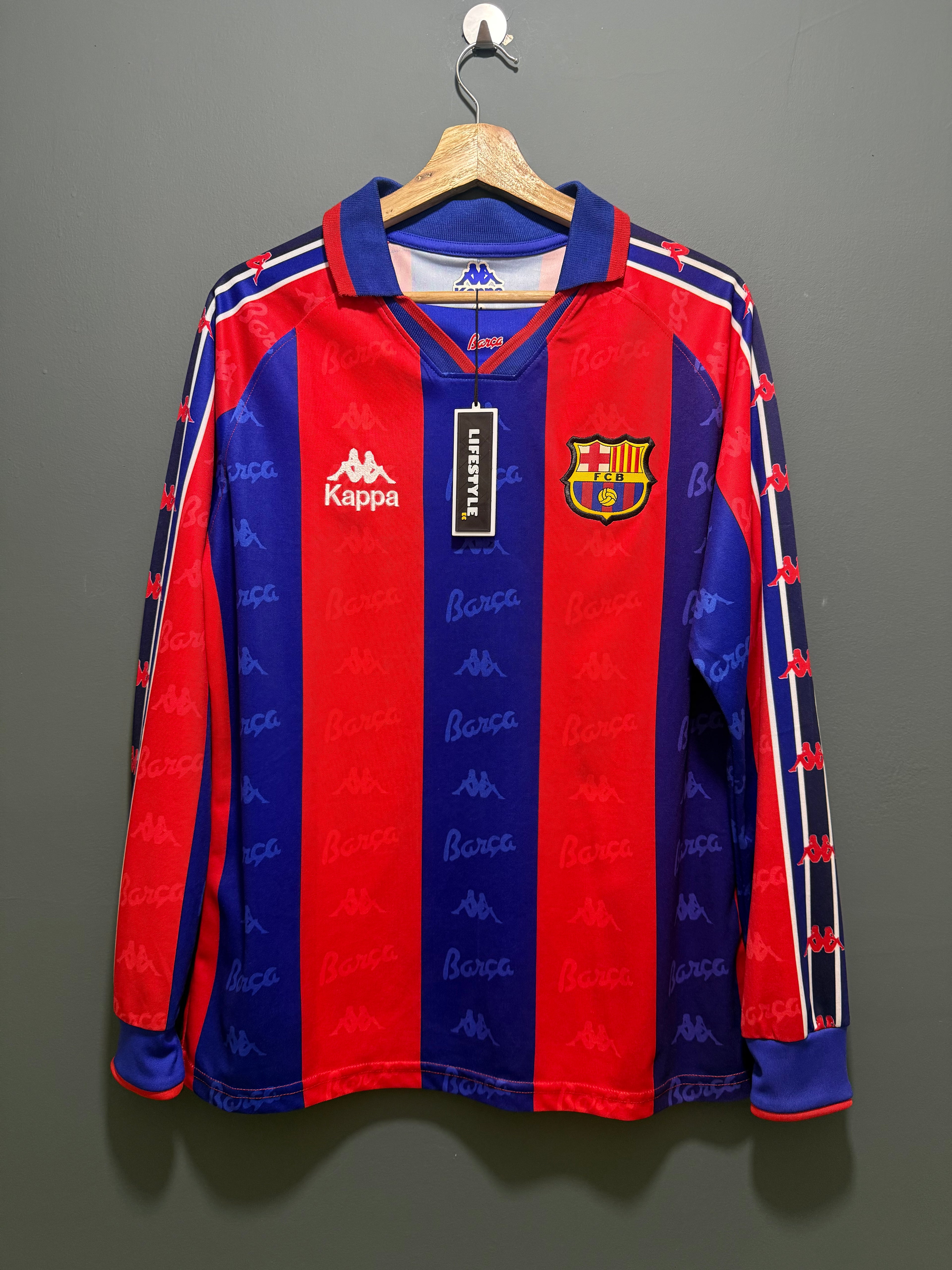 BARCELONA F.C | RETRO 9 RONALDO