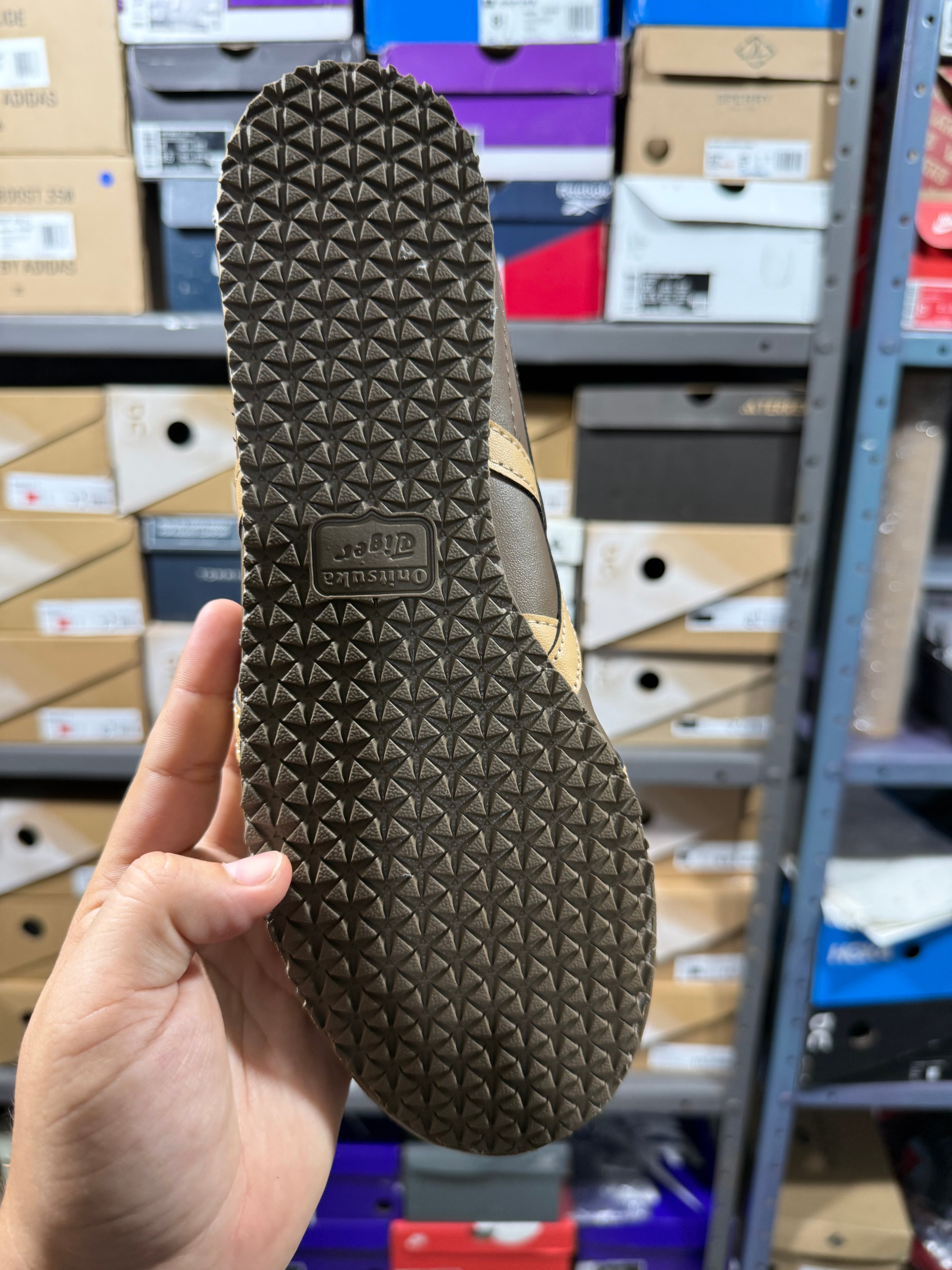 ONITSUKA TIGER