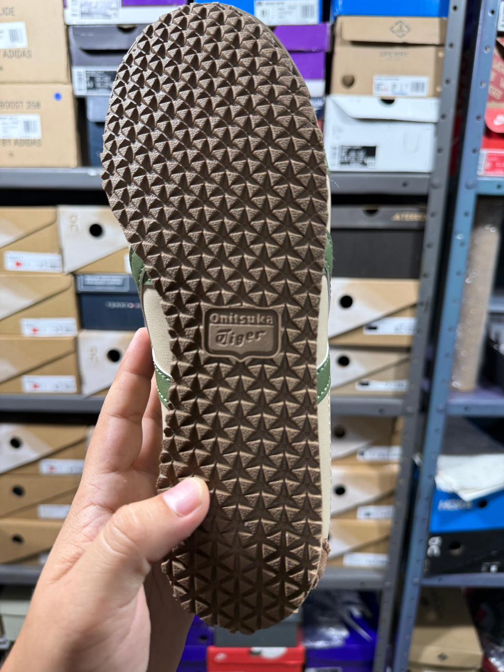 ONITSUKA TIGER