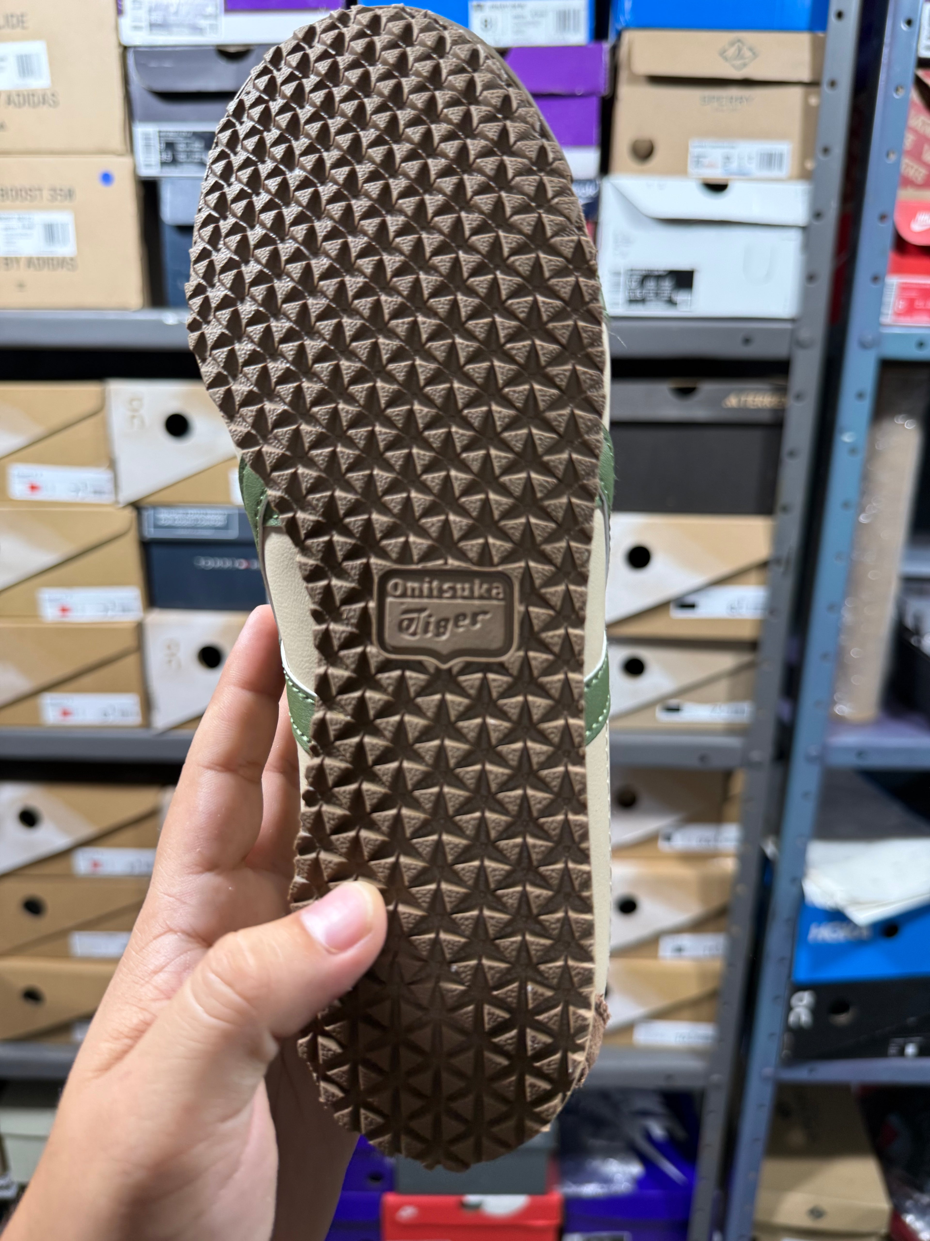 ONITSUKA TIGER