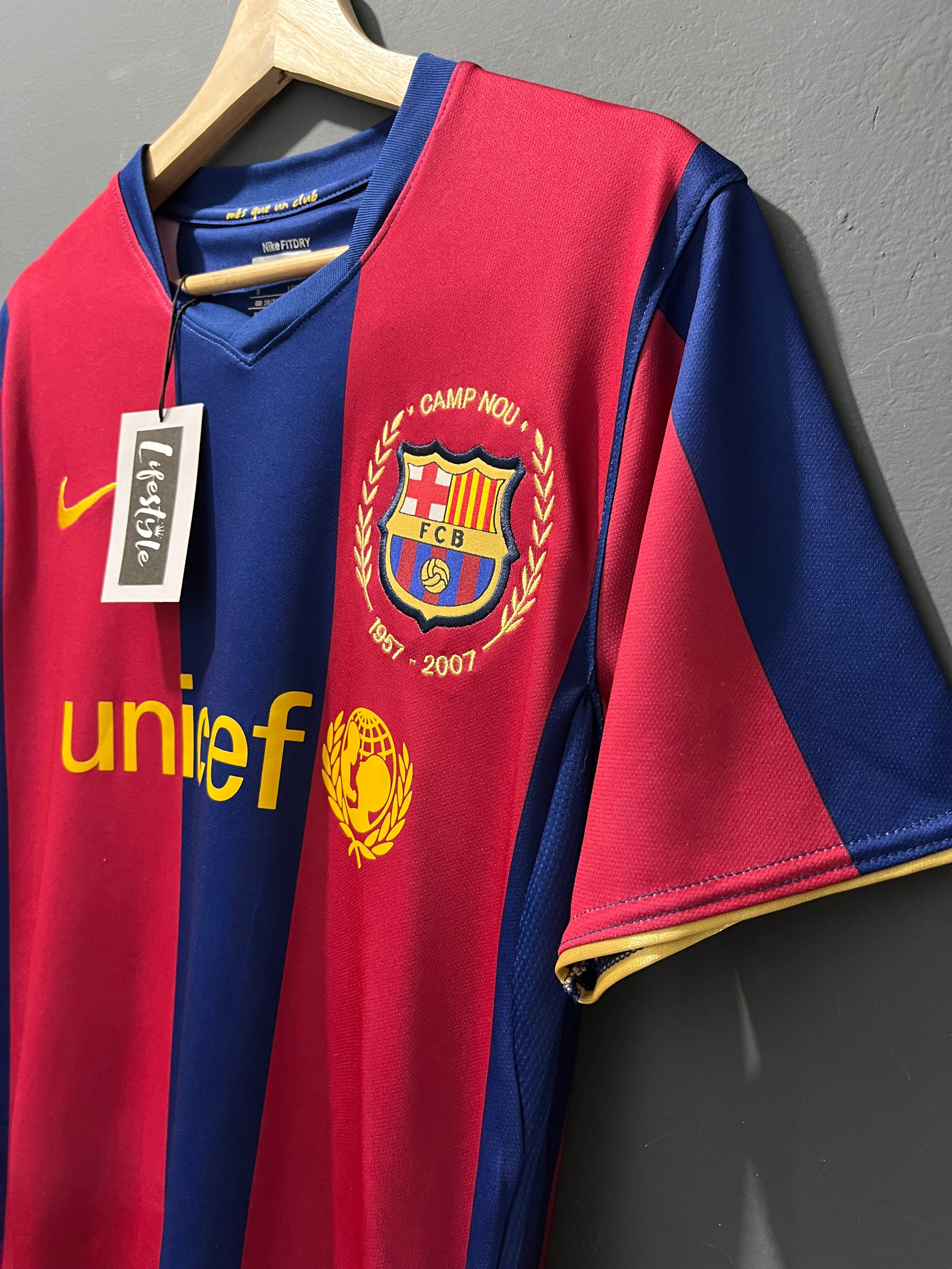 BARCELONA F.C 2007 | RETRO - RONALDHINO