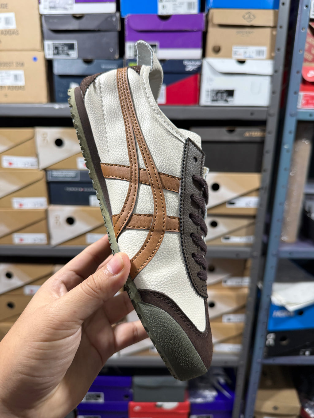ONITSUKA TIGER