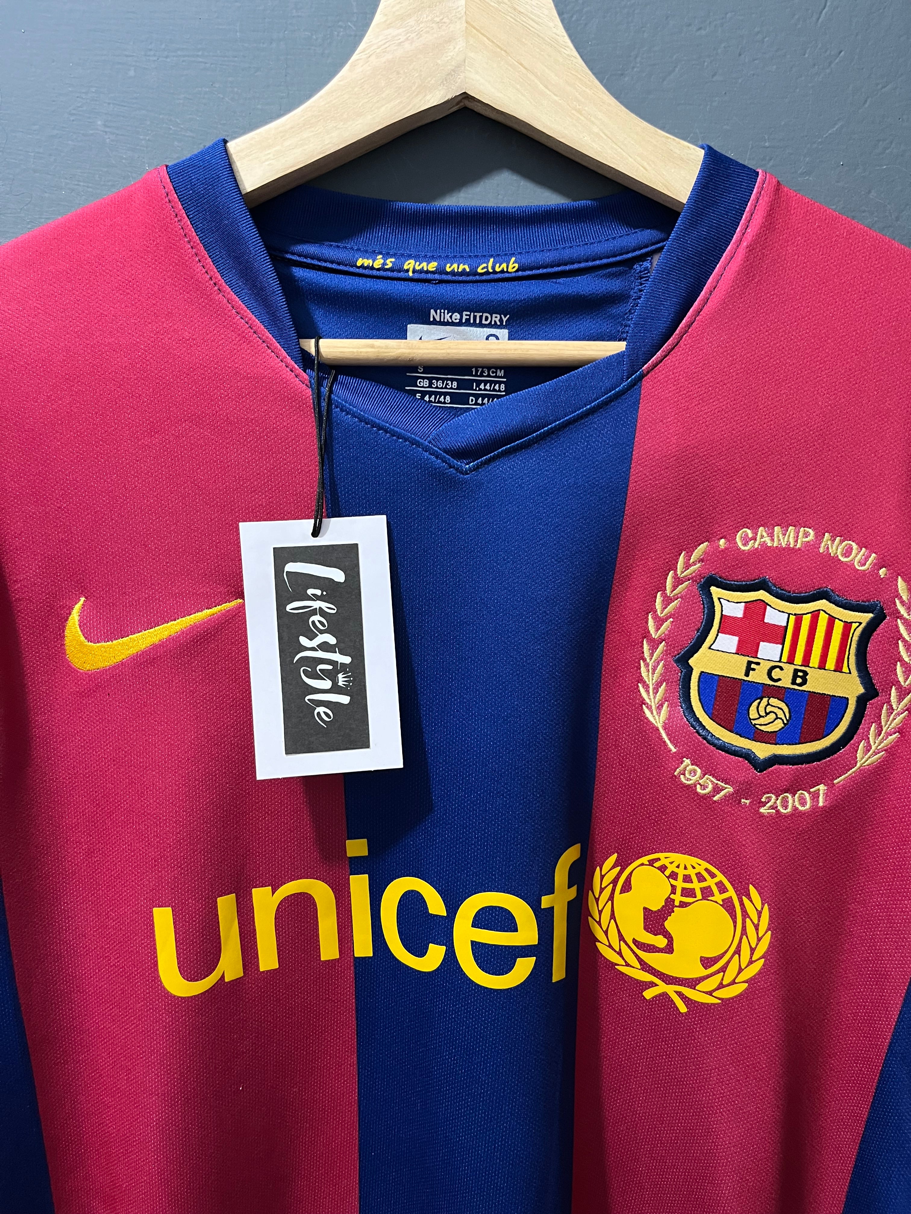 BARCELONA F.C 2007 | RETRO - RONALDHINO