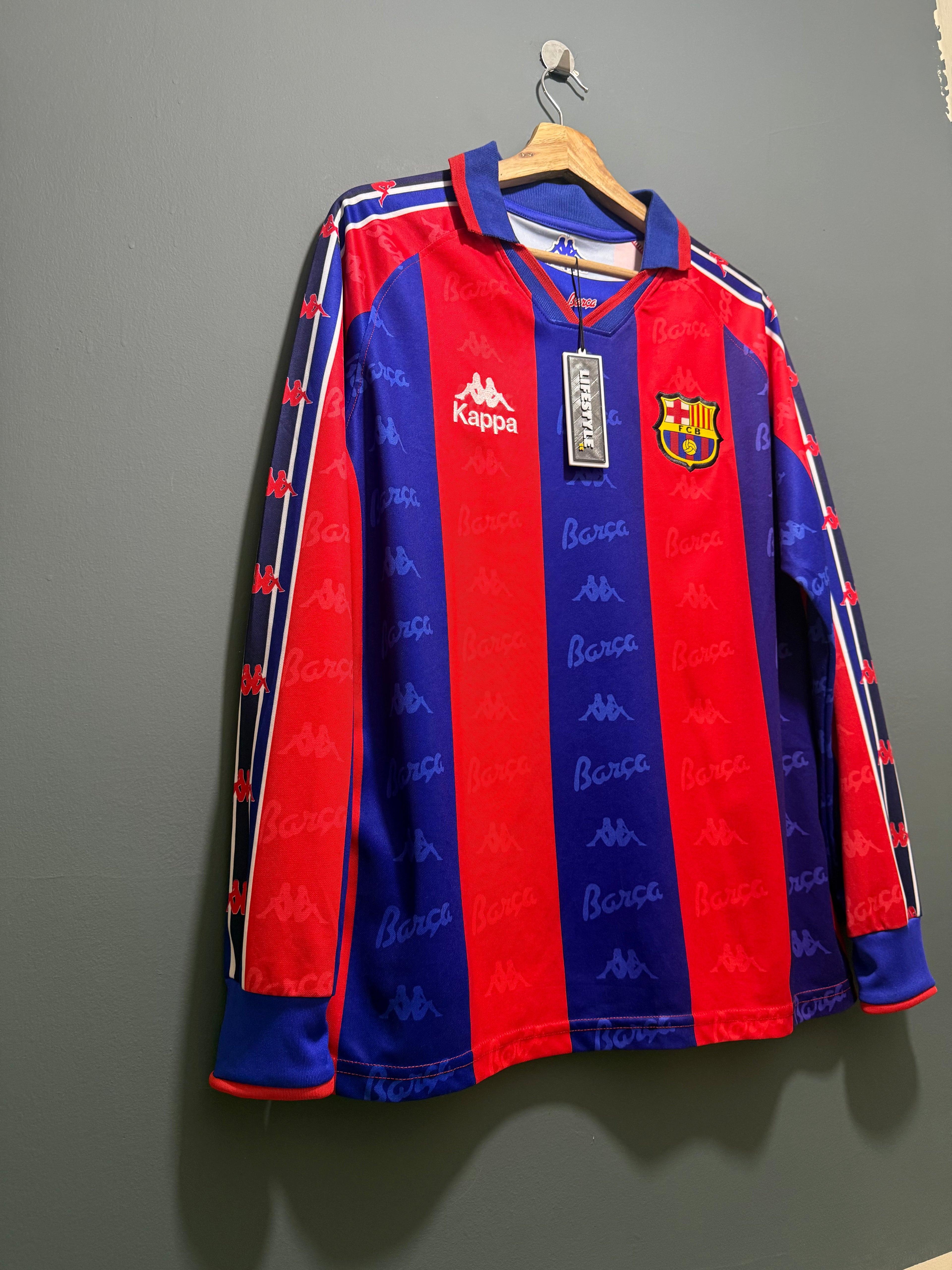 BARCELONA F.C | RETRO 9 RONALDO