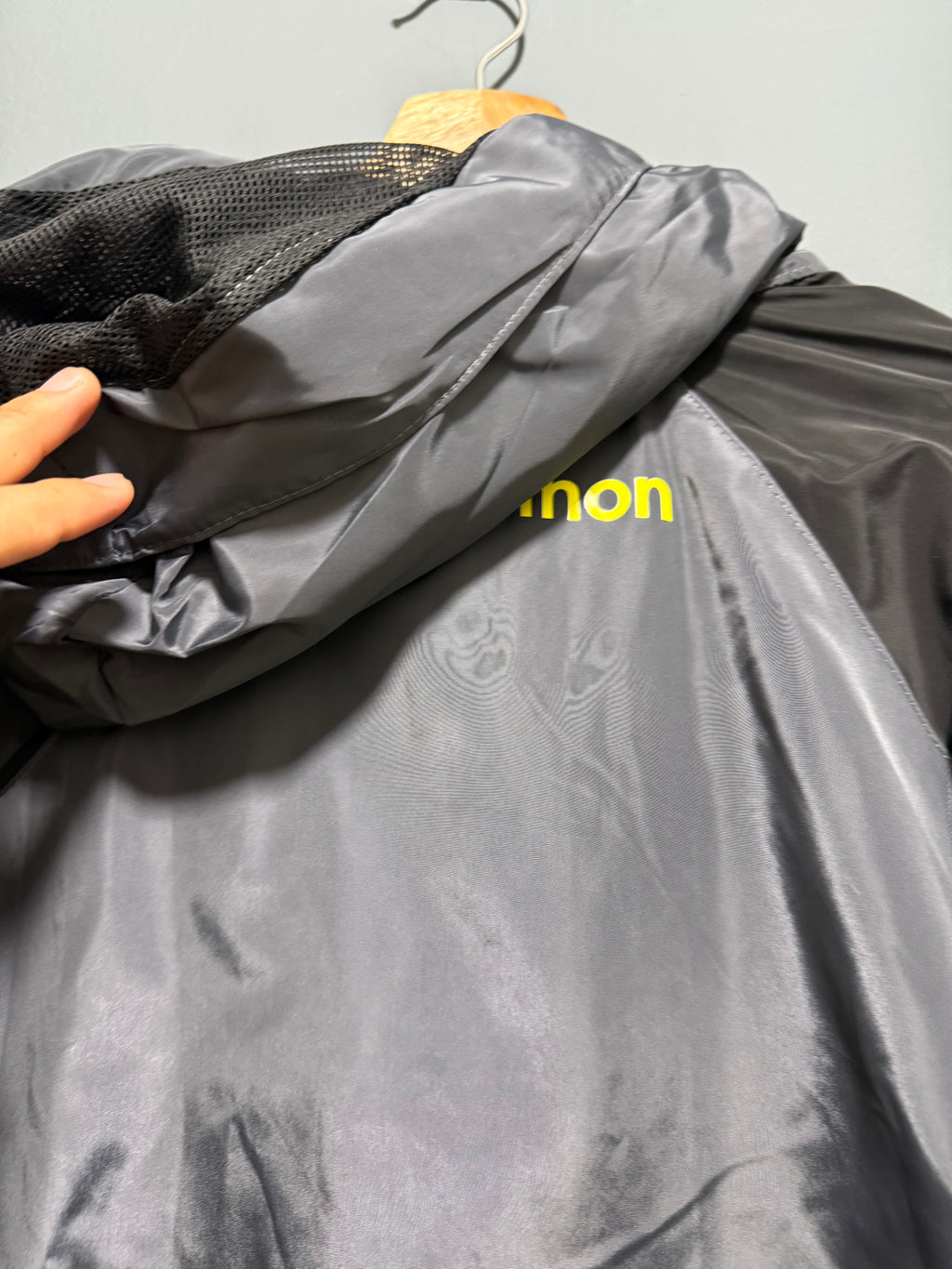 BARCELONA SC 2026 | CHOMPA IMPERMEABLE