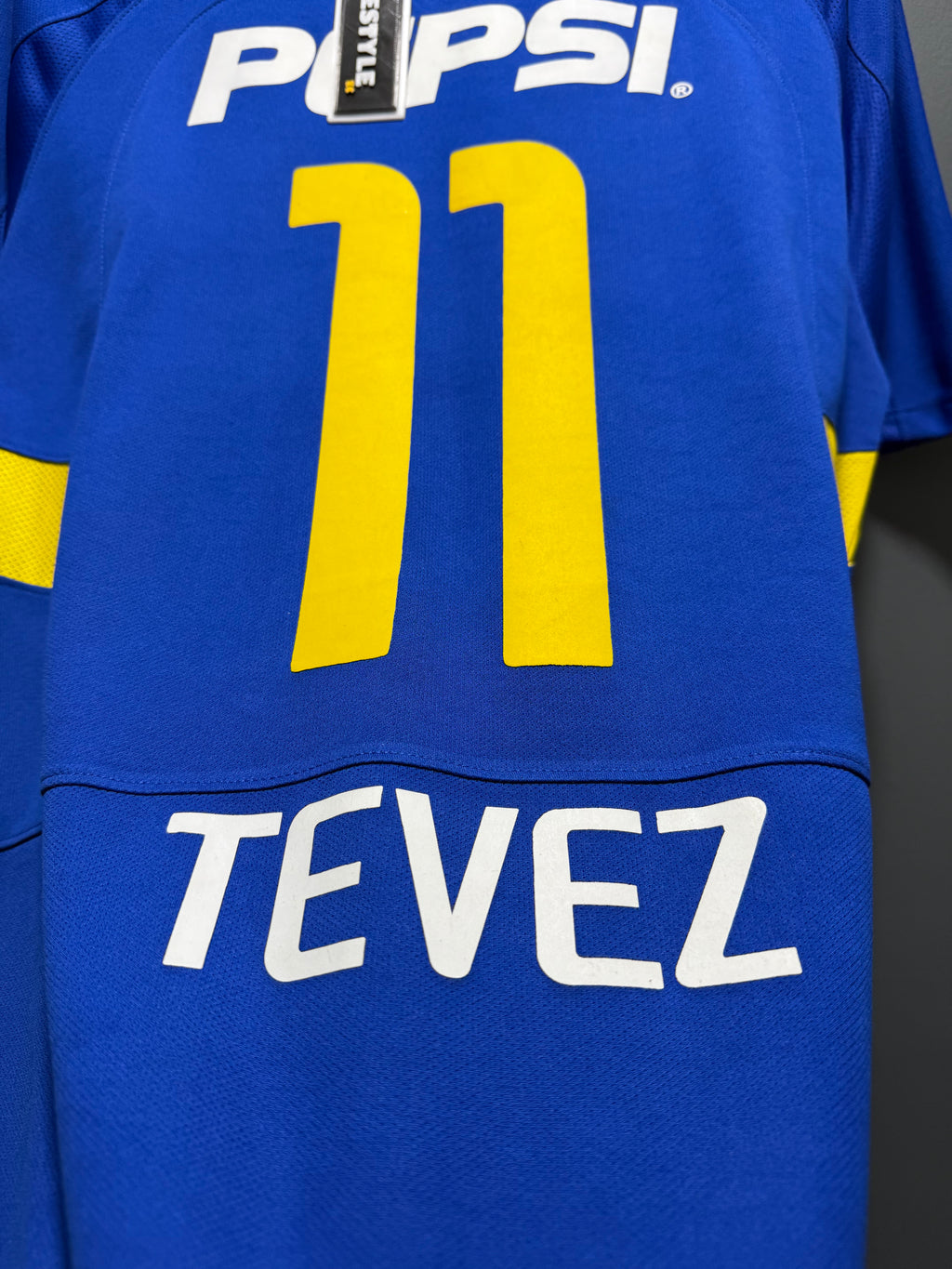 BOCA JRS - 11 CARLOS TÉVEZ