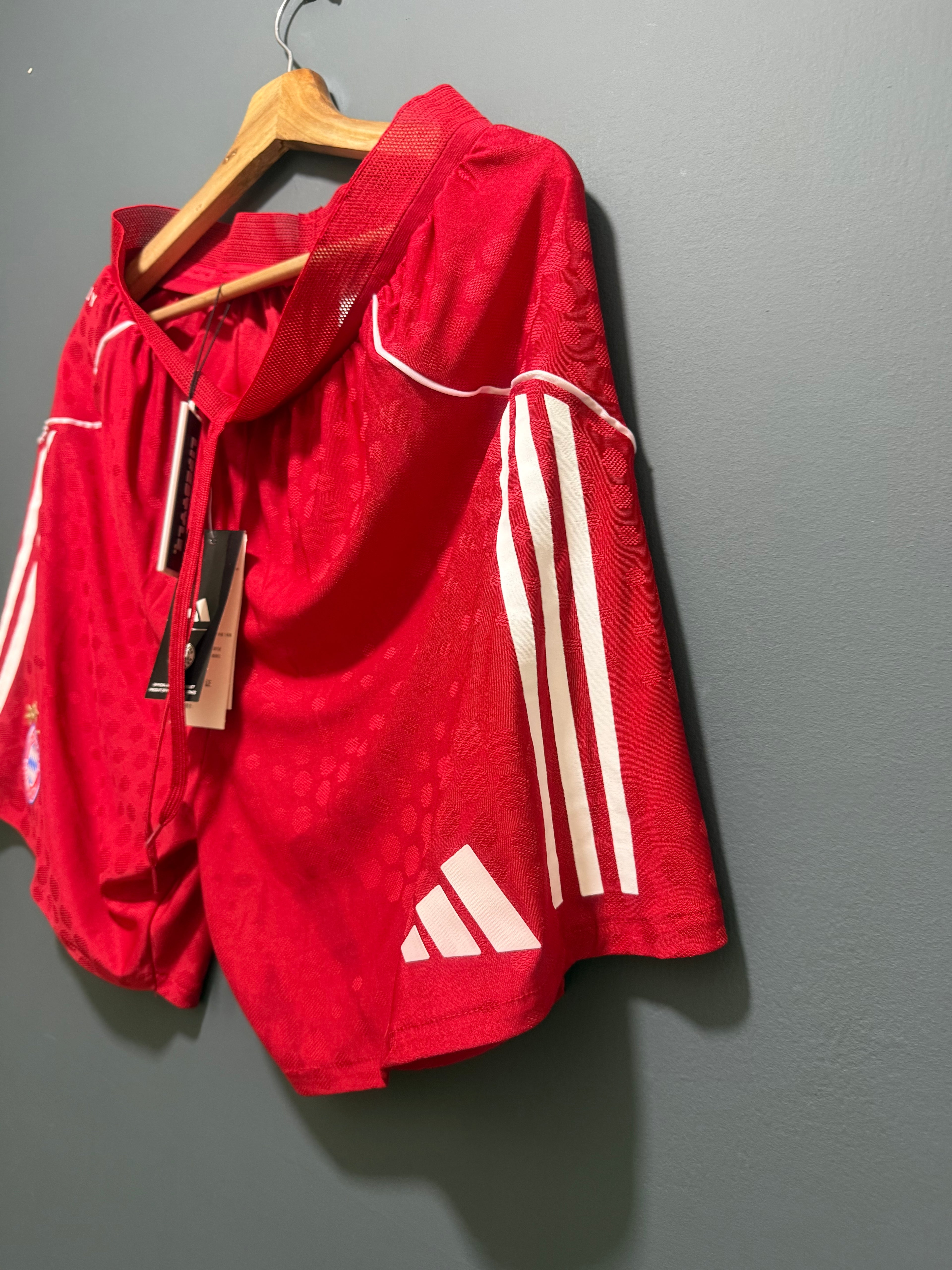 BAYER MÚNICH SHORT PLAYER
