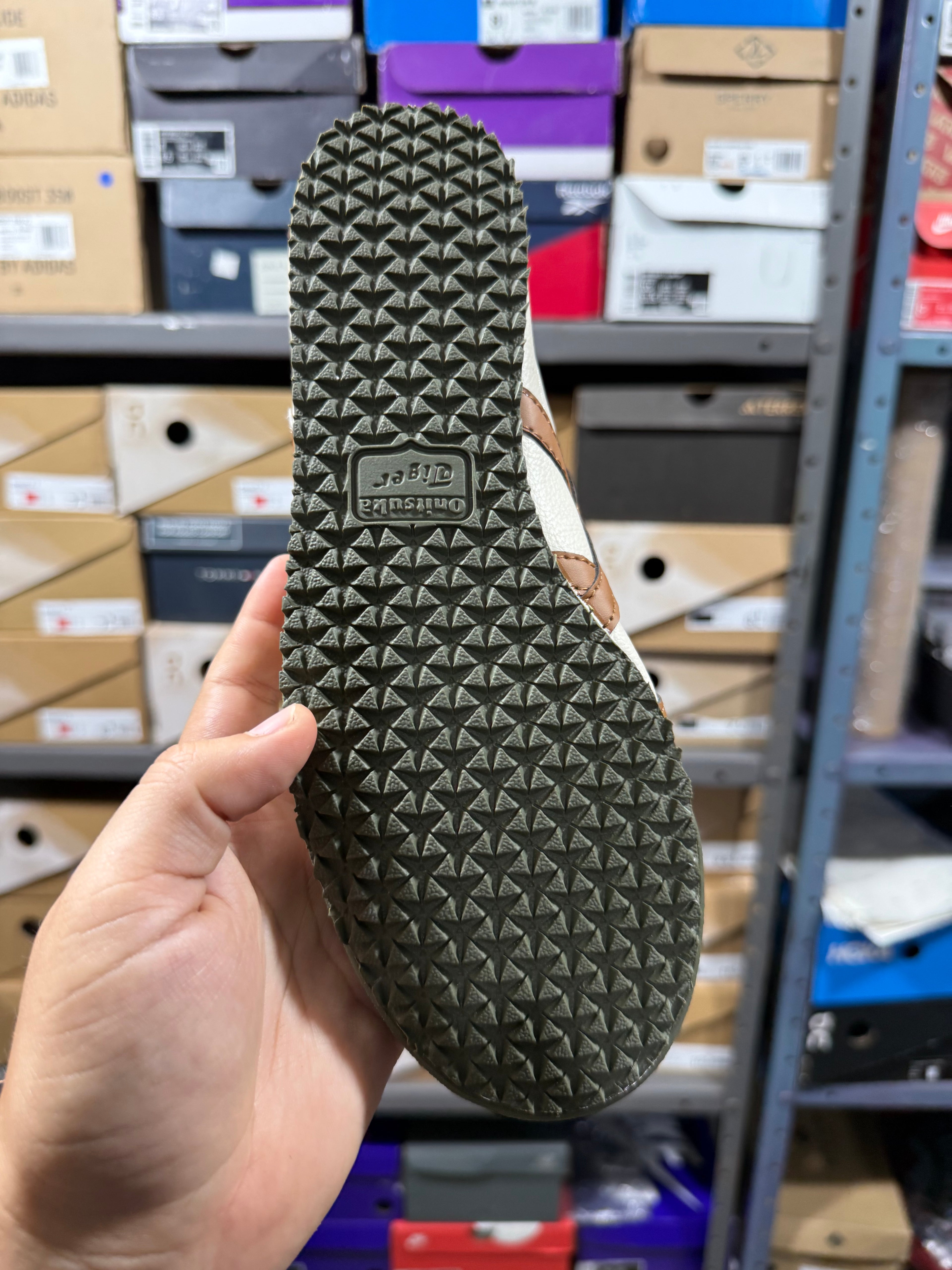 ONITSUKA TIGER
