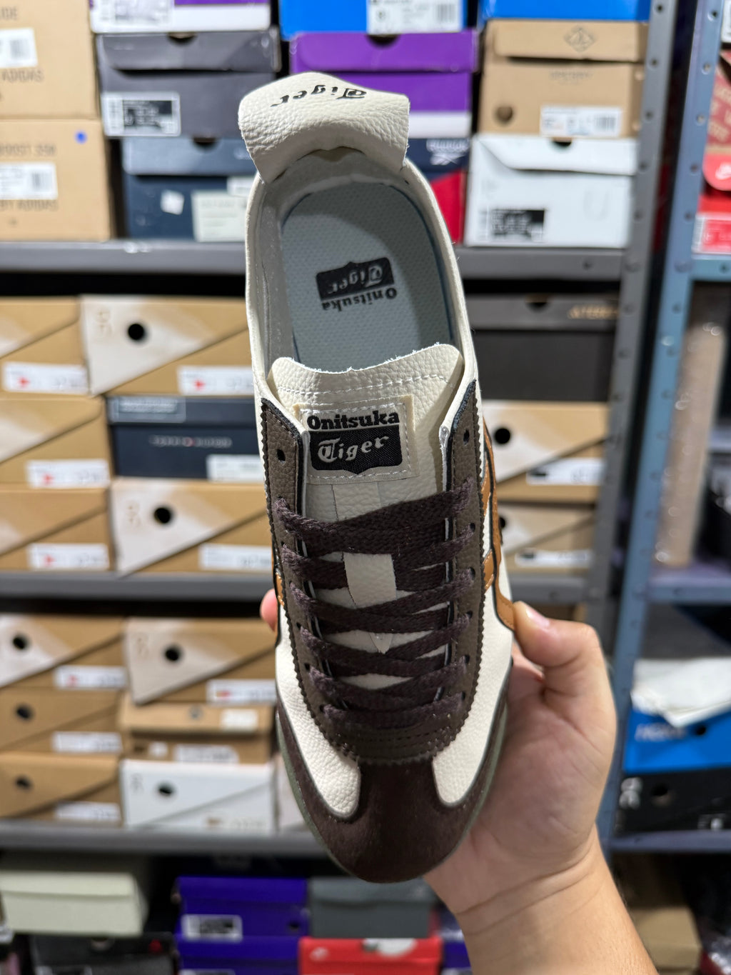 ONITSUKA TIGER