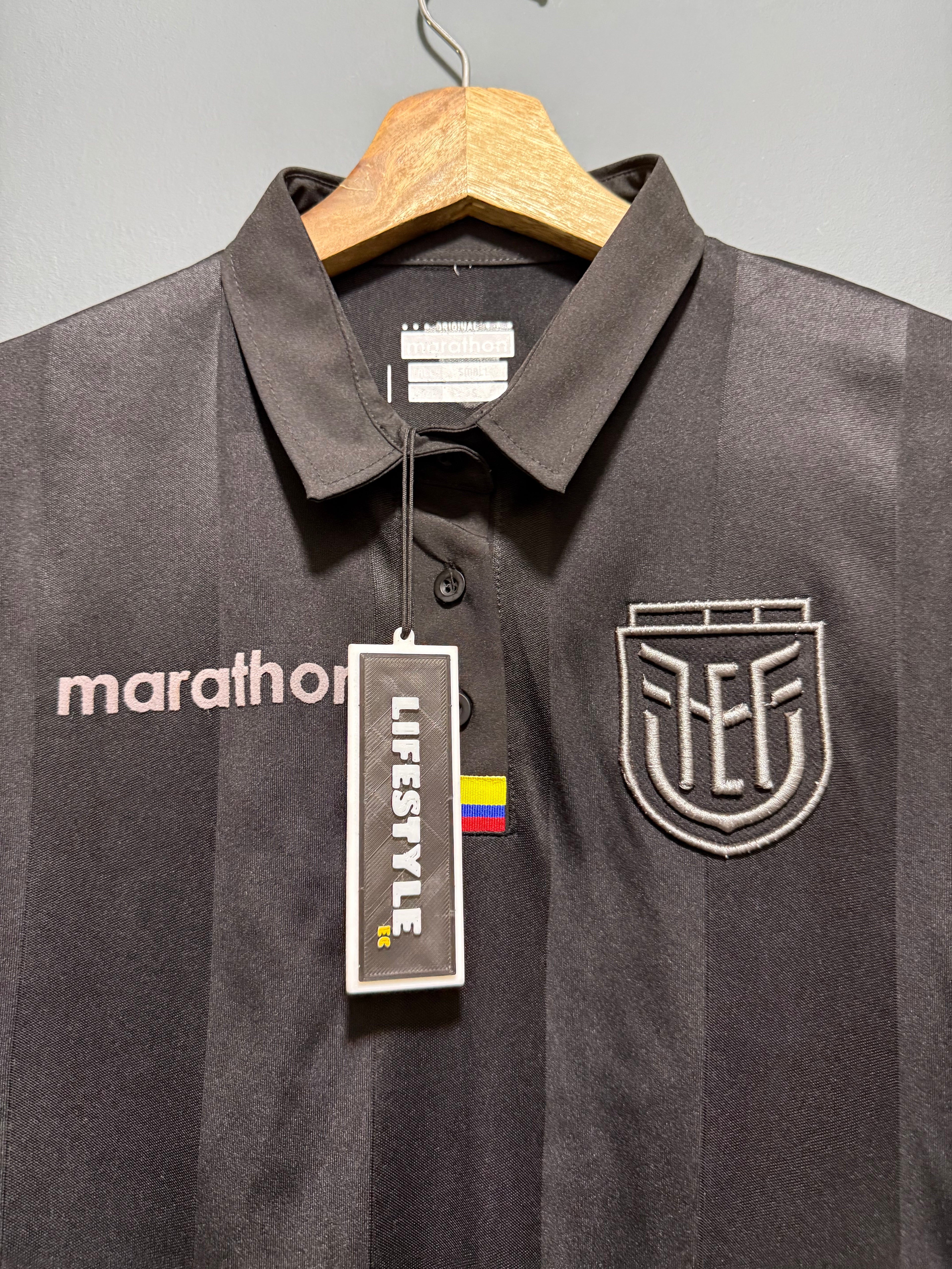 ECUADOR 2026 DAMA NEGRA | EDICIÓN ESPECIAL LIMITADA