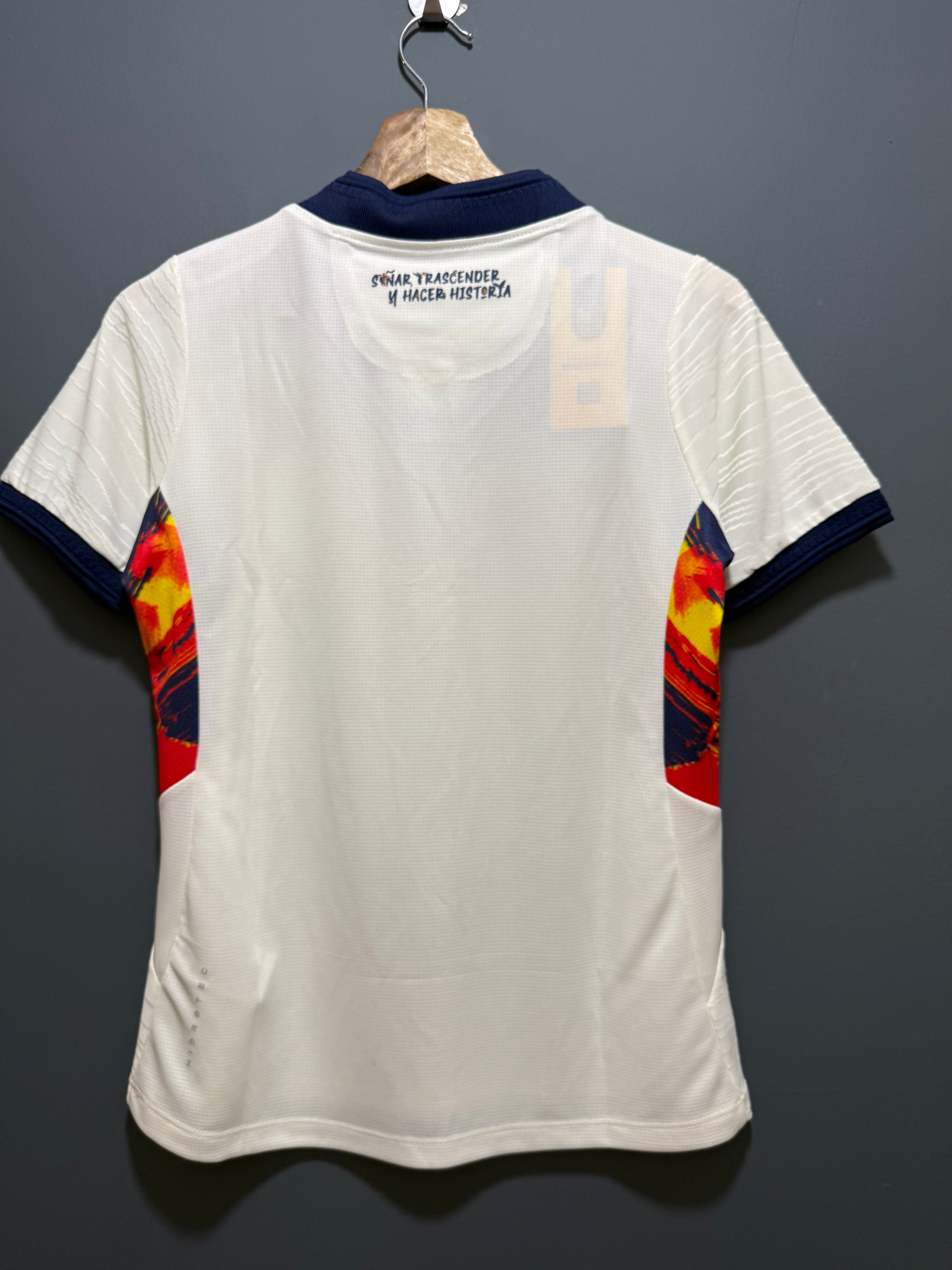 ECUADOR DAMA 2026 | BLANCA ALTERNA