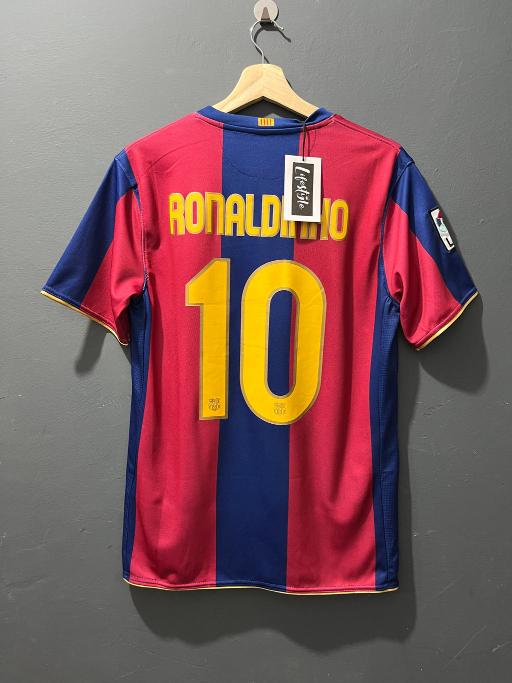 BARCELONA F.C 2007 | RETRO - RONALDHINO