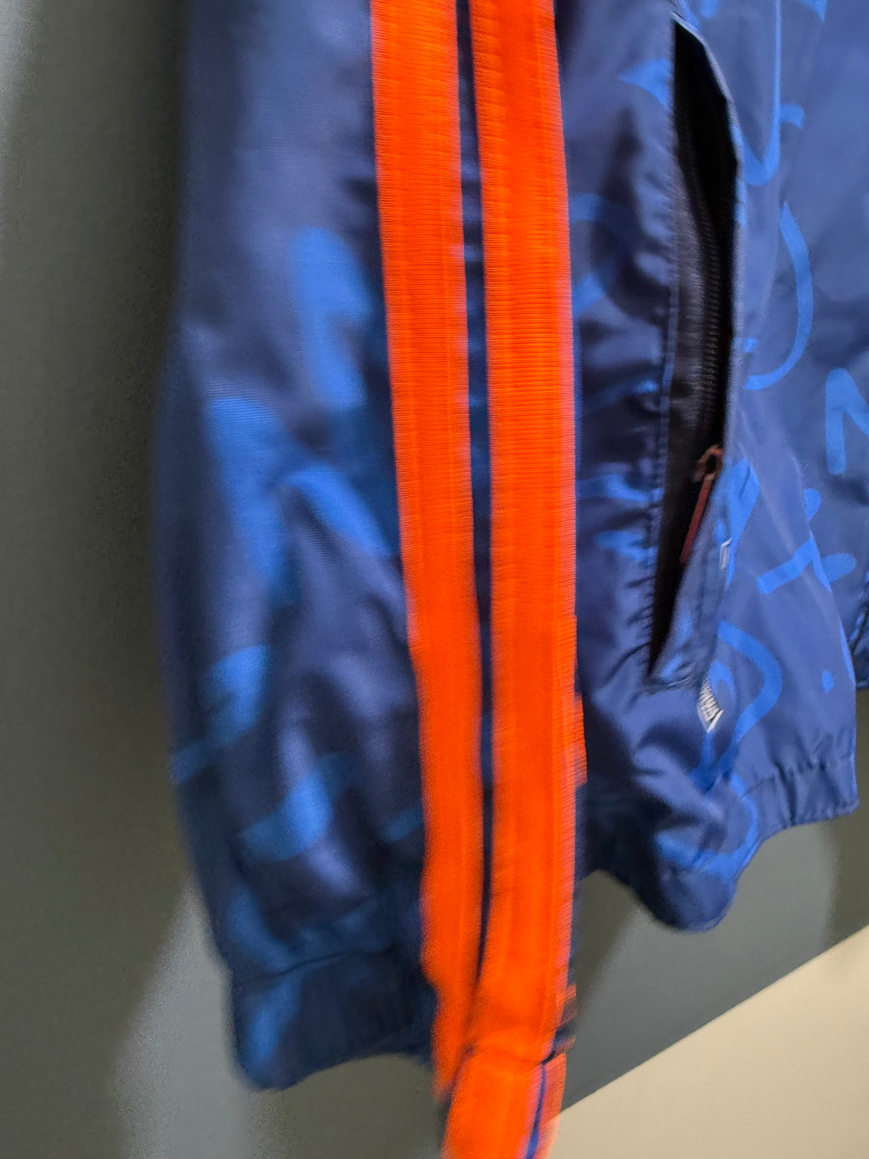 REAL MADRID | CHOMPA IMPERMEABLE