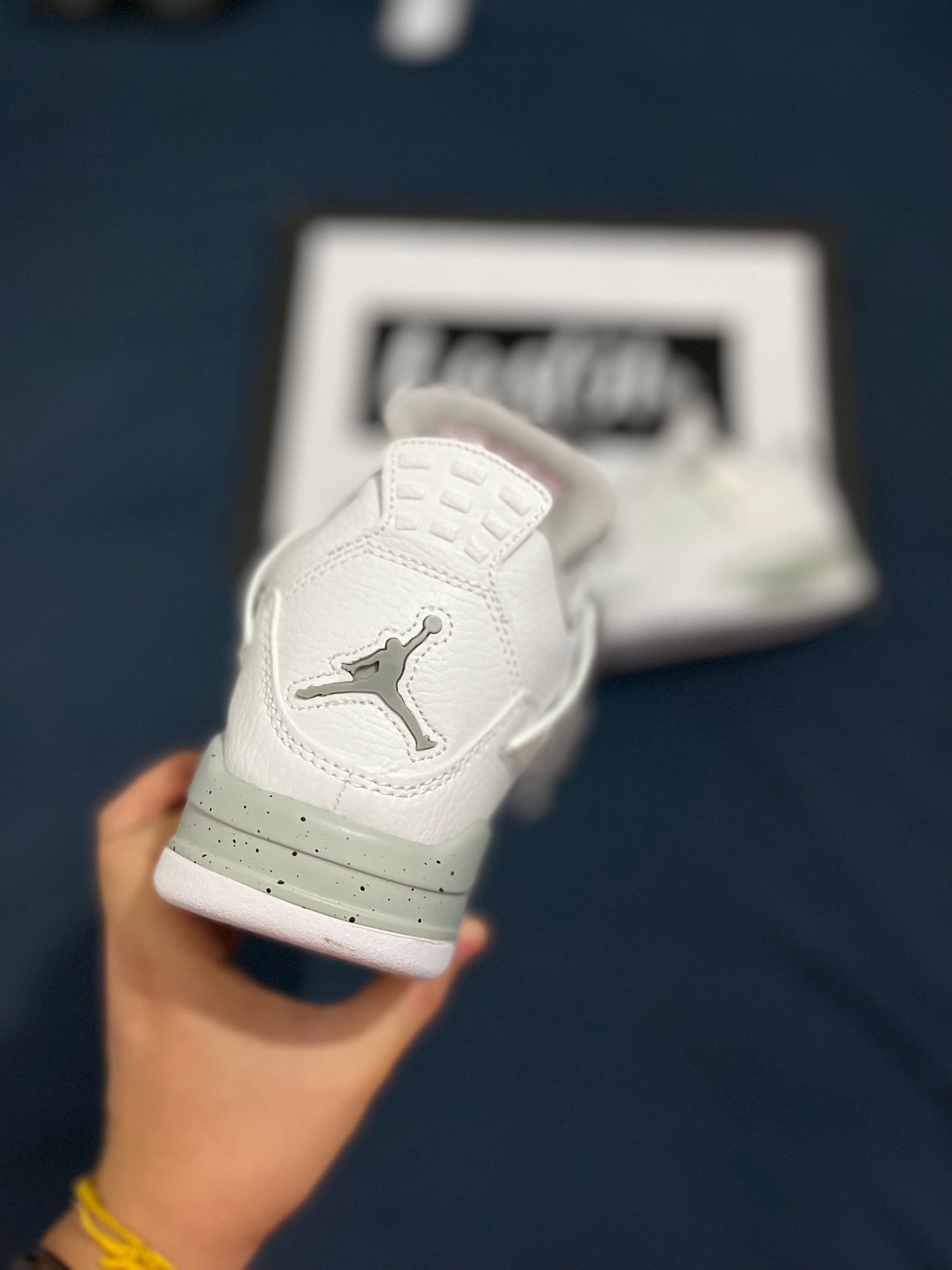 JORDAN 4 | WHITE CEMENT