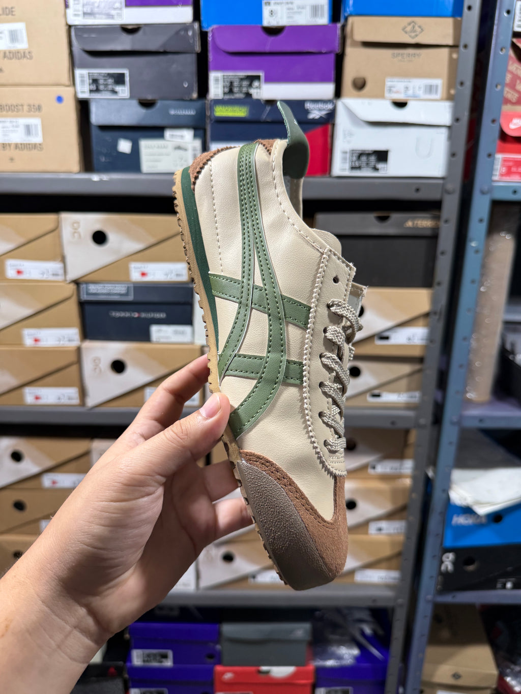 ONITSUKA TIGER