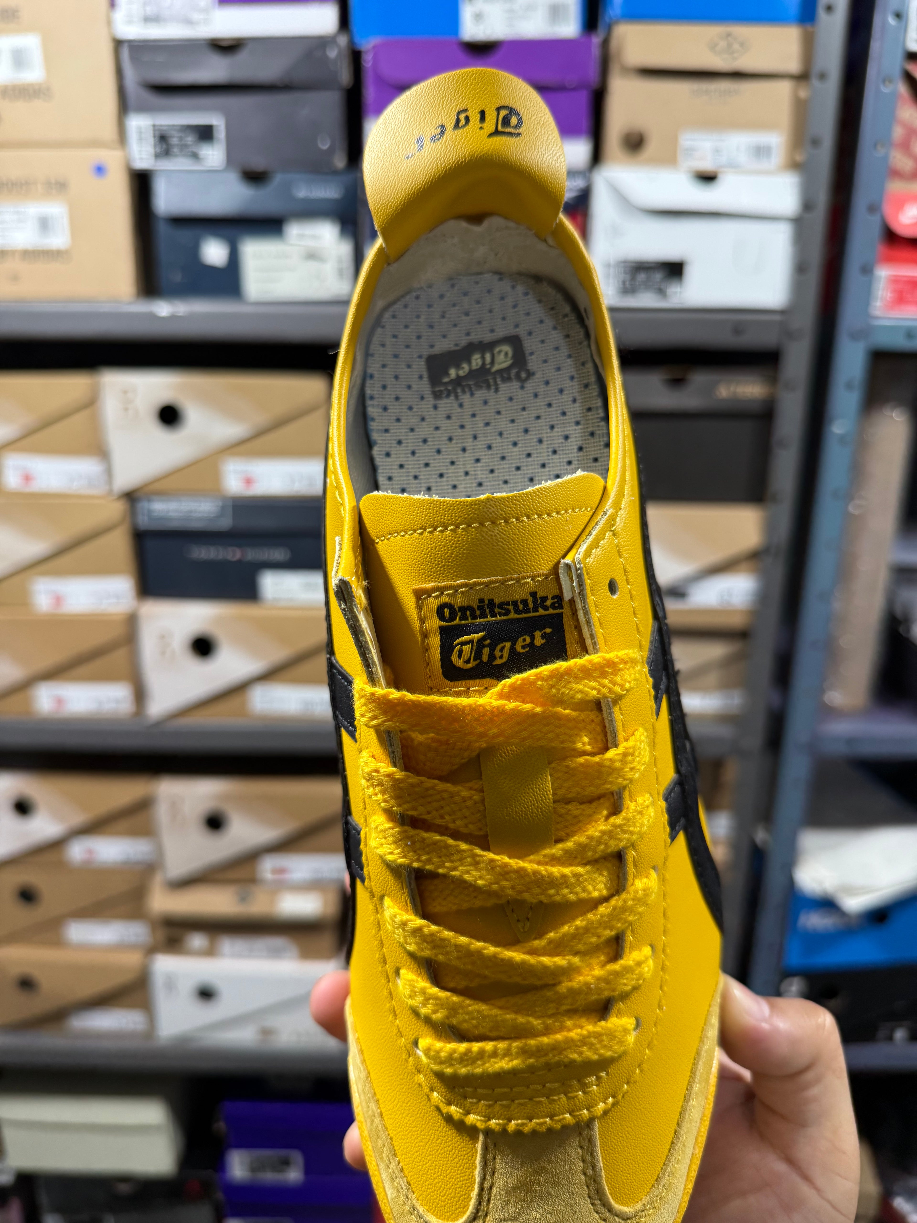 ONITSUKA TIGER