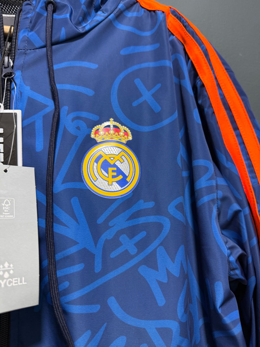 REAL MADRID | CHOMPA IMPERMEABLE