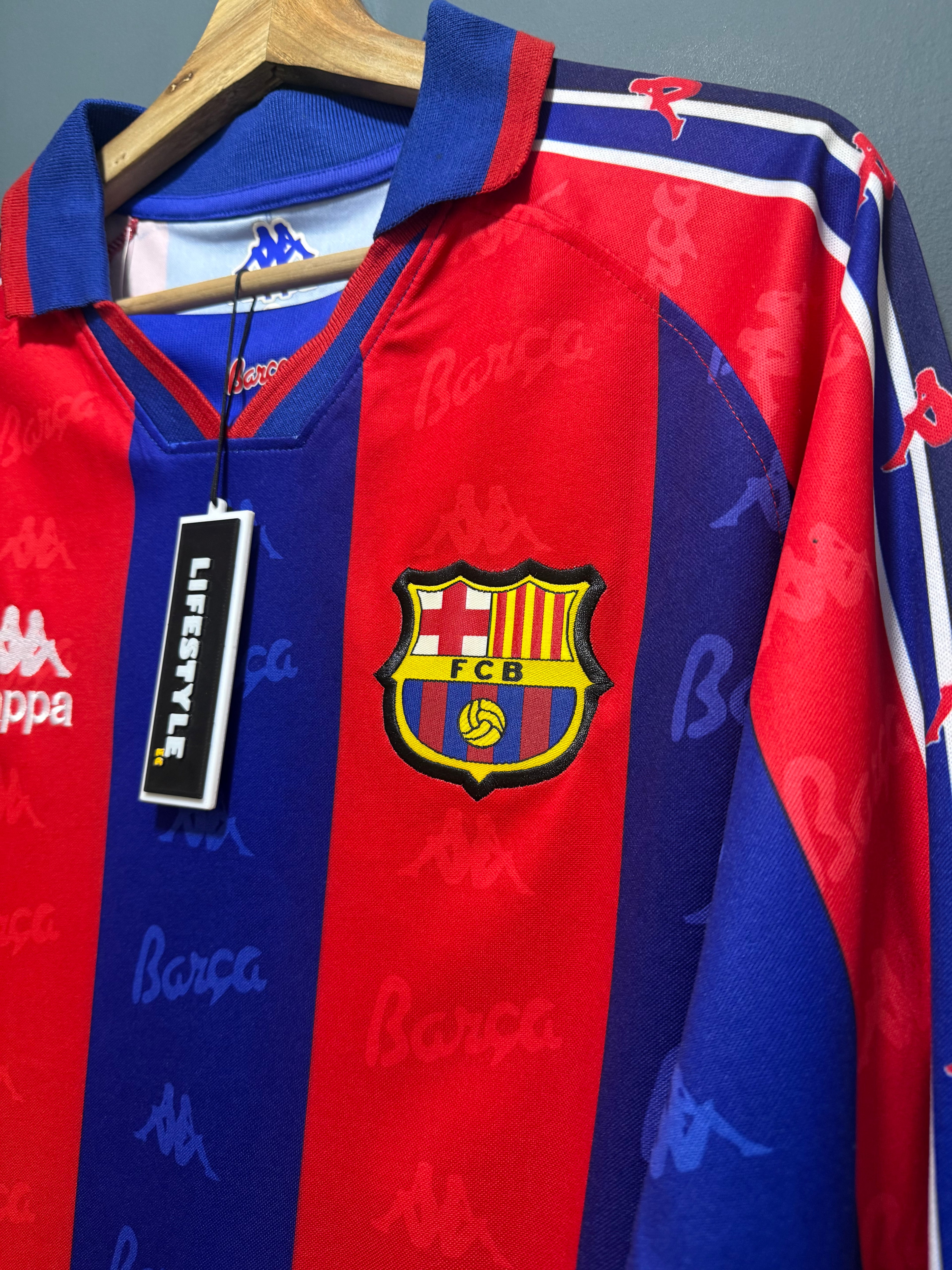 BARCELONA F.C | RETRO 9 RONALDO