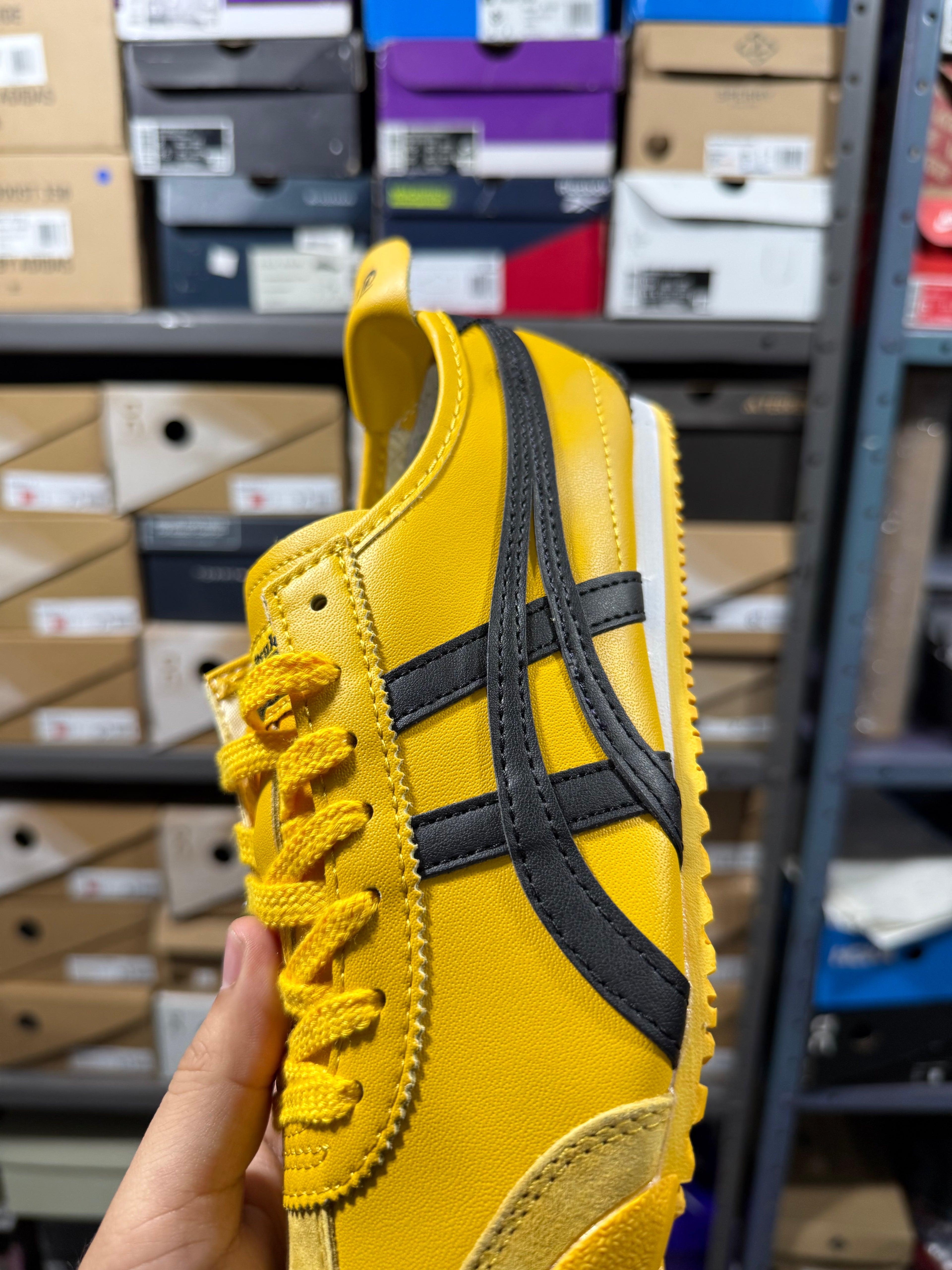 ONITSUKA TIGER