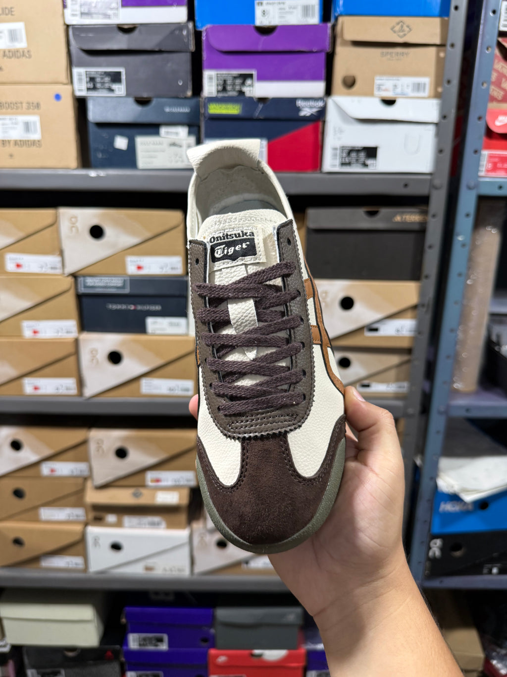 ONITSUKA TIGER