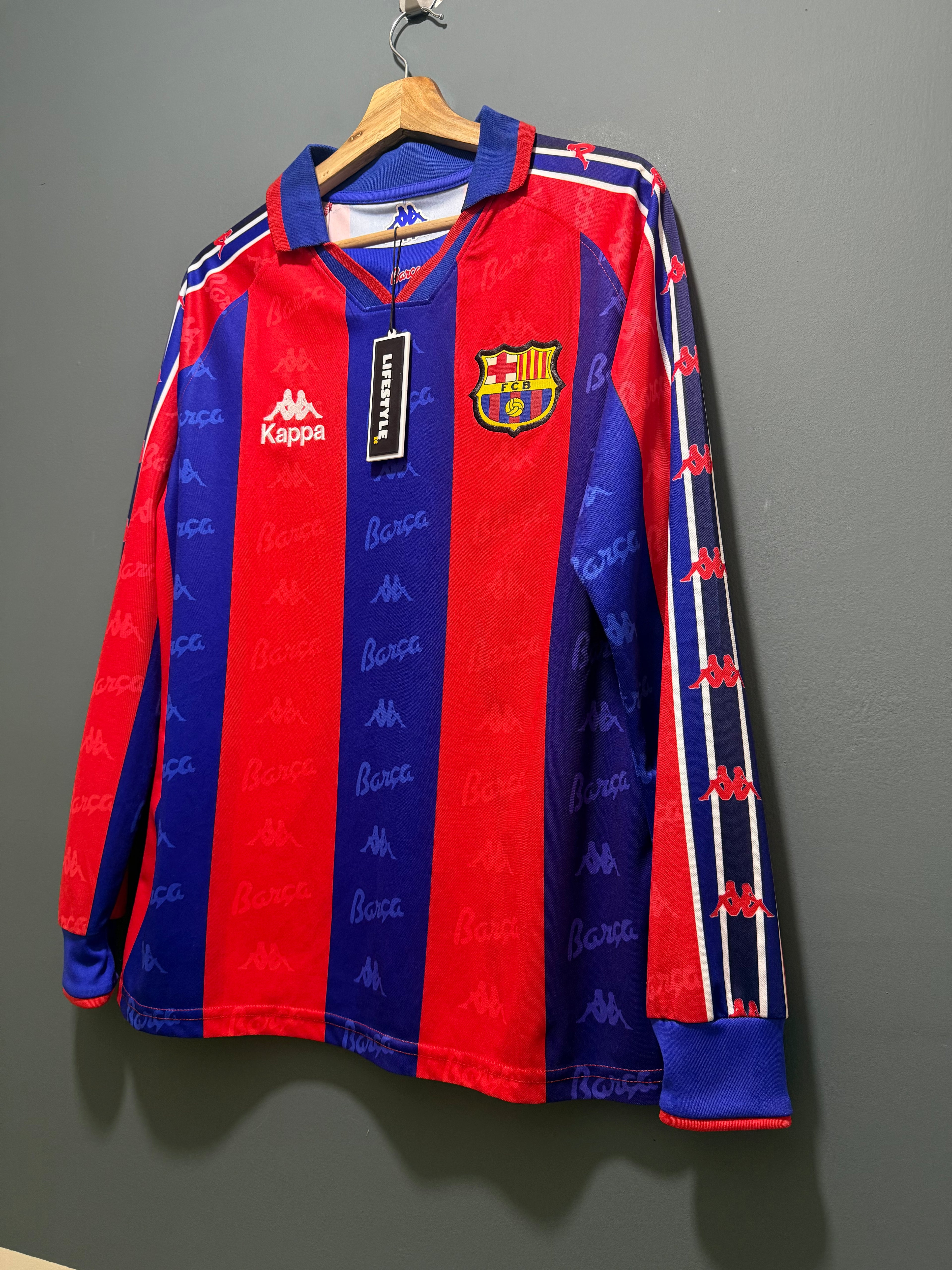 BARCELONA F.C | RETRO 9 RONALDO