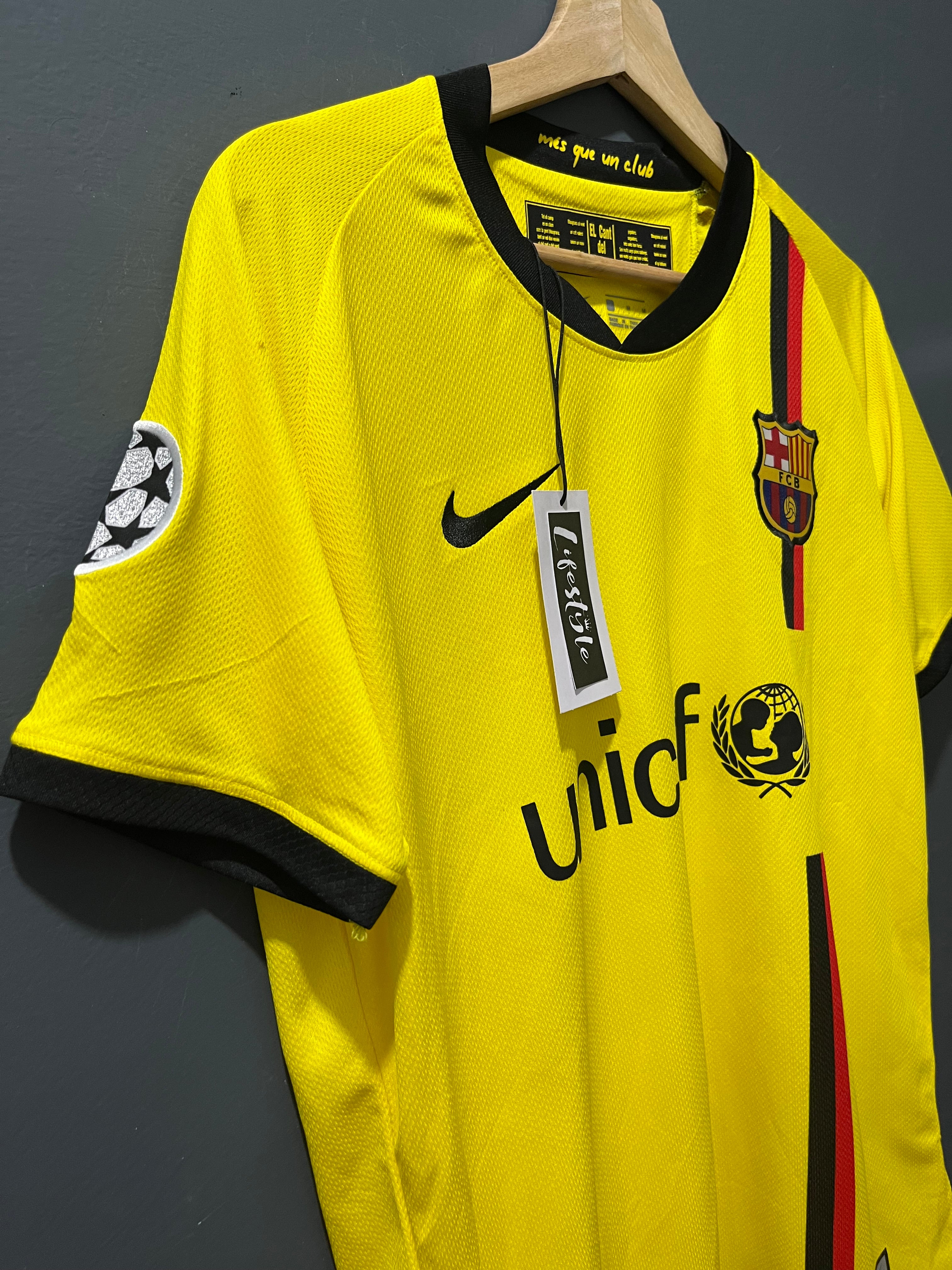 BARCELONA F.C 2010 | RETRO - MESSI