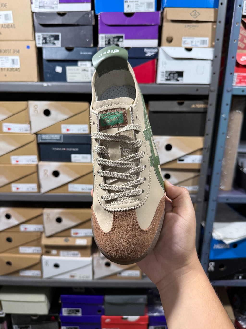 ONITSUKA TIGER