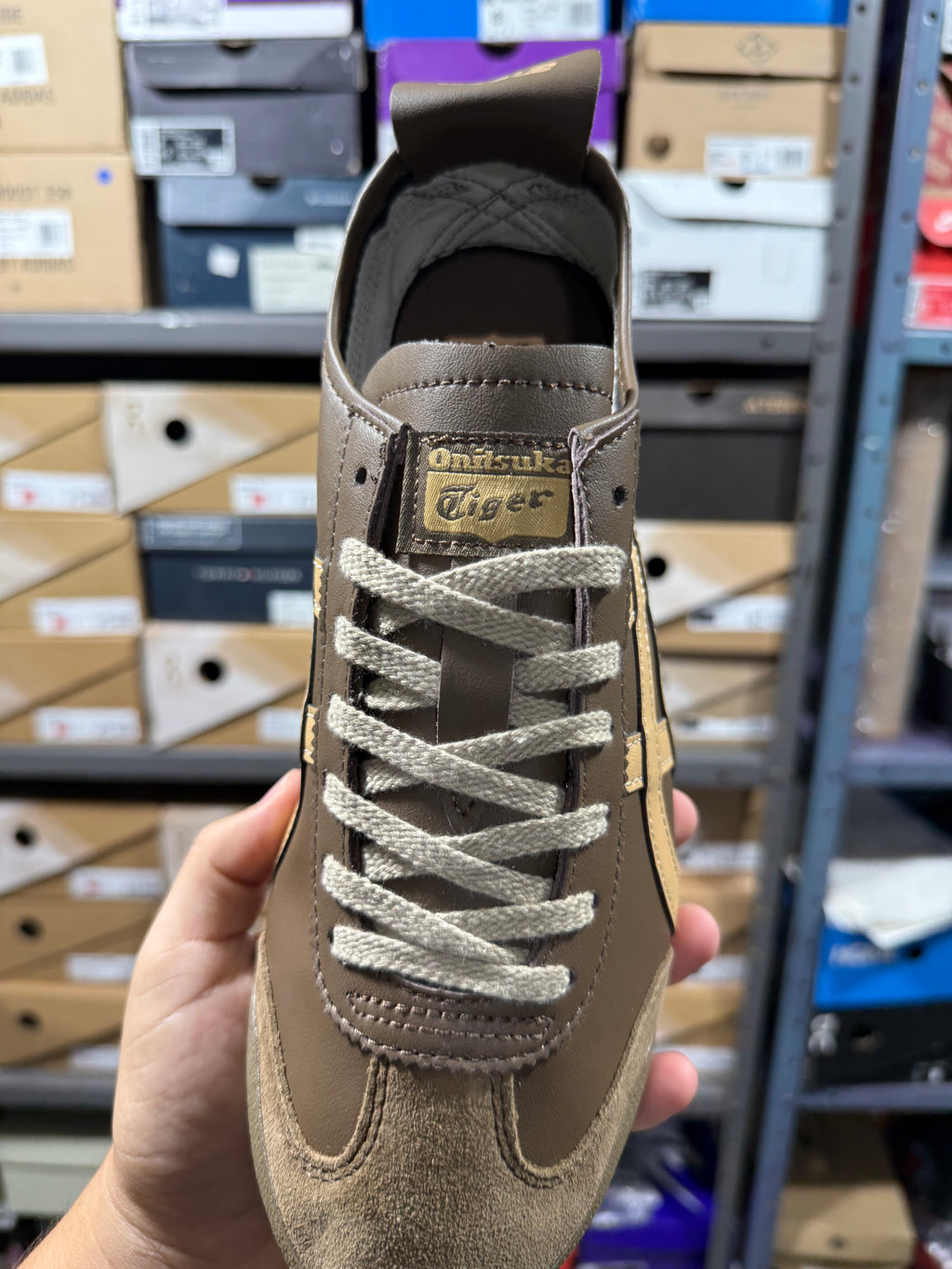 ONITSUKA TIGER