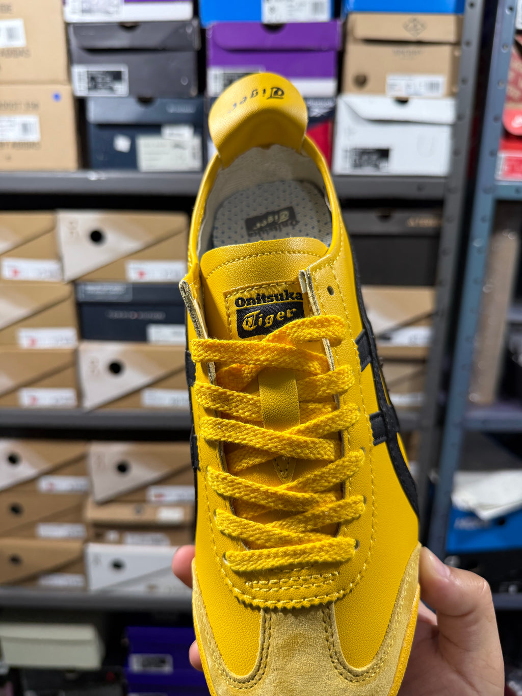 ONITSUKA TIGER
