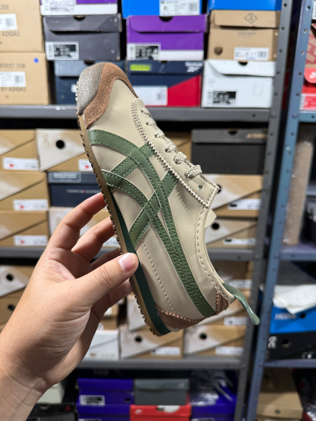 ONITSUKA TIGER