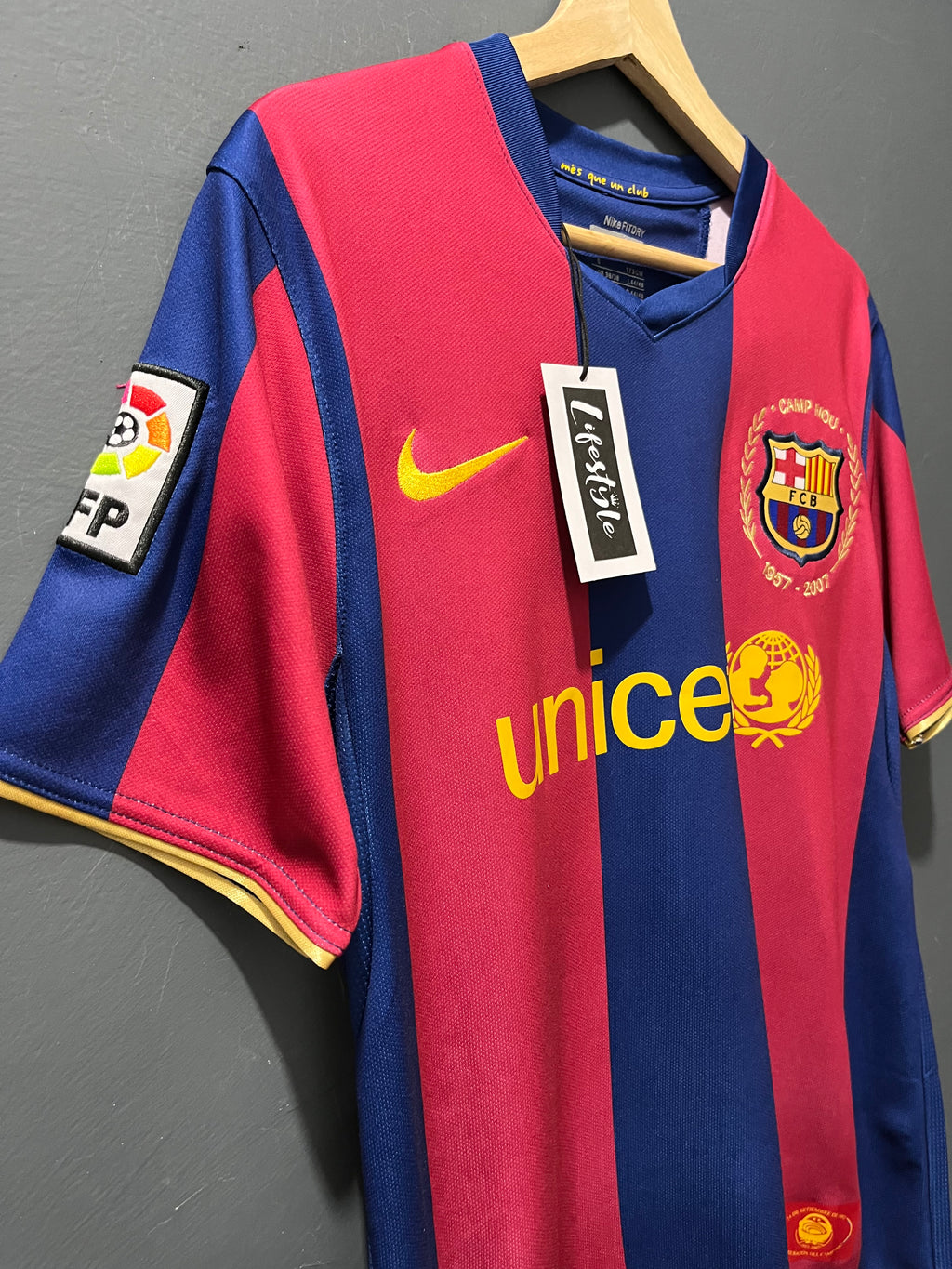 BARCELONA F.C 2007 | RETRO - RONALDHINO