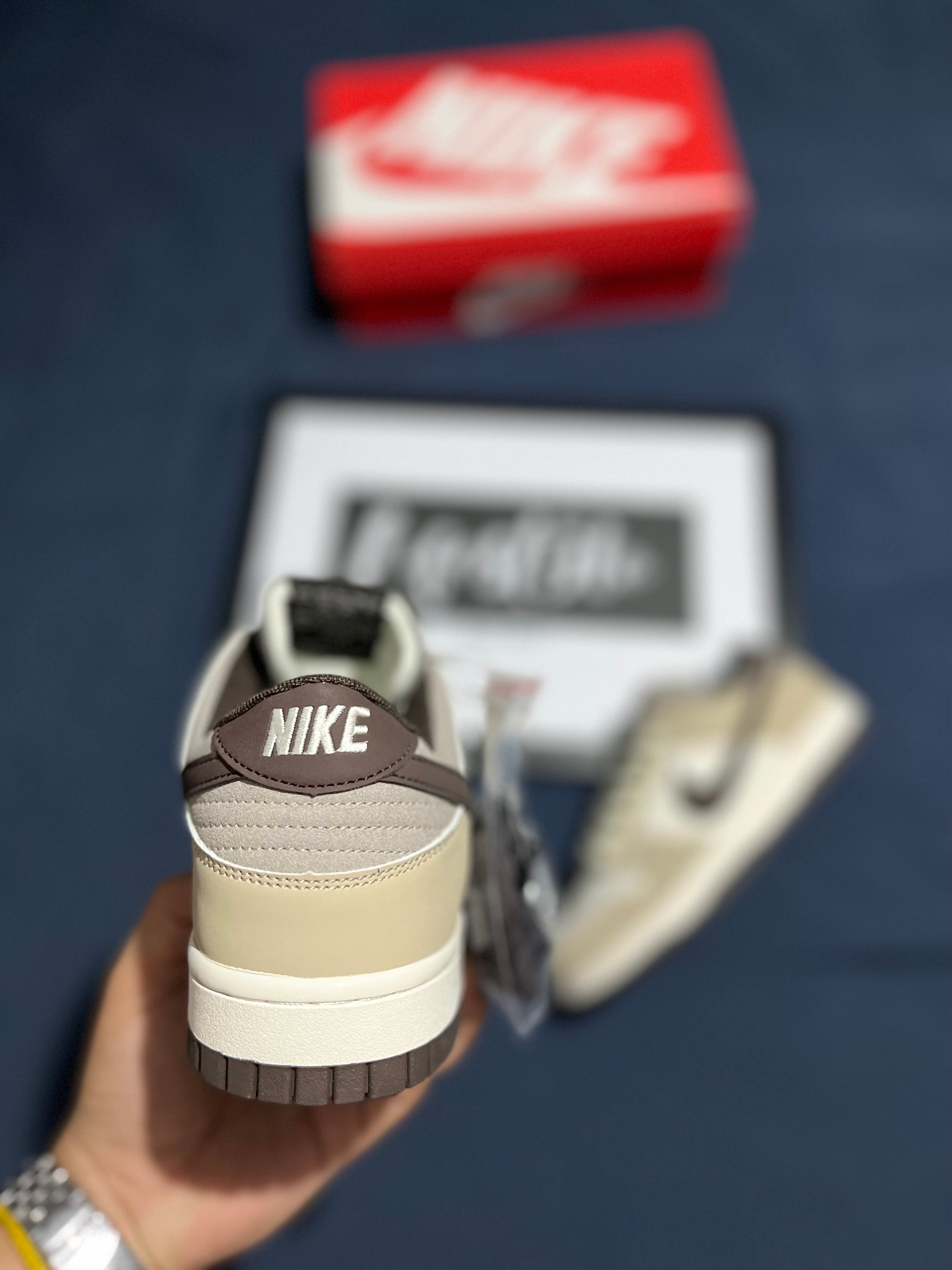 NIKE SB DUNK LOW