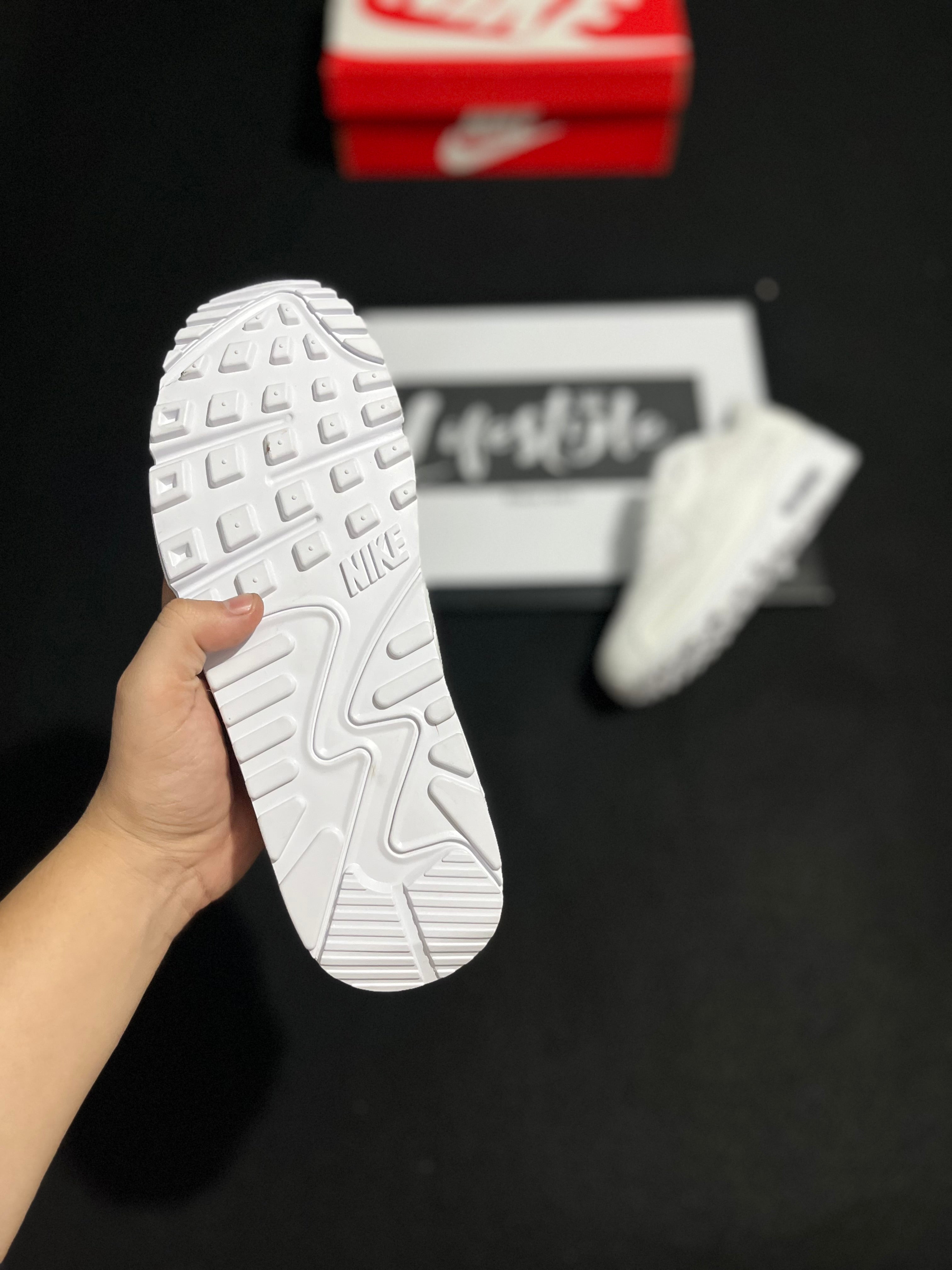 NIKE AIR MAX 90 | WHITE