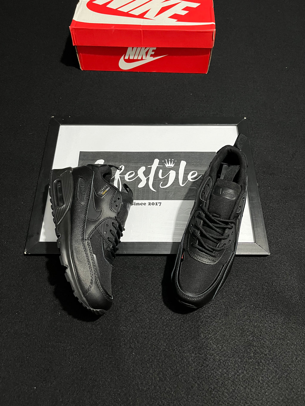 NIKE AIR MAX 90