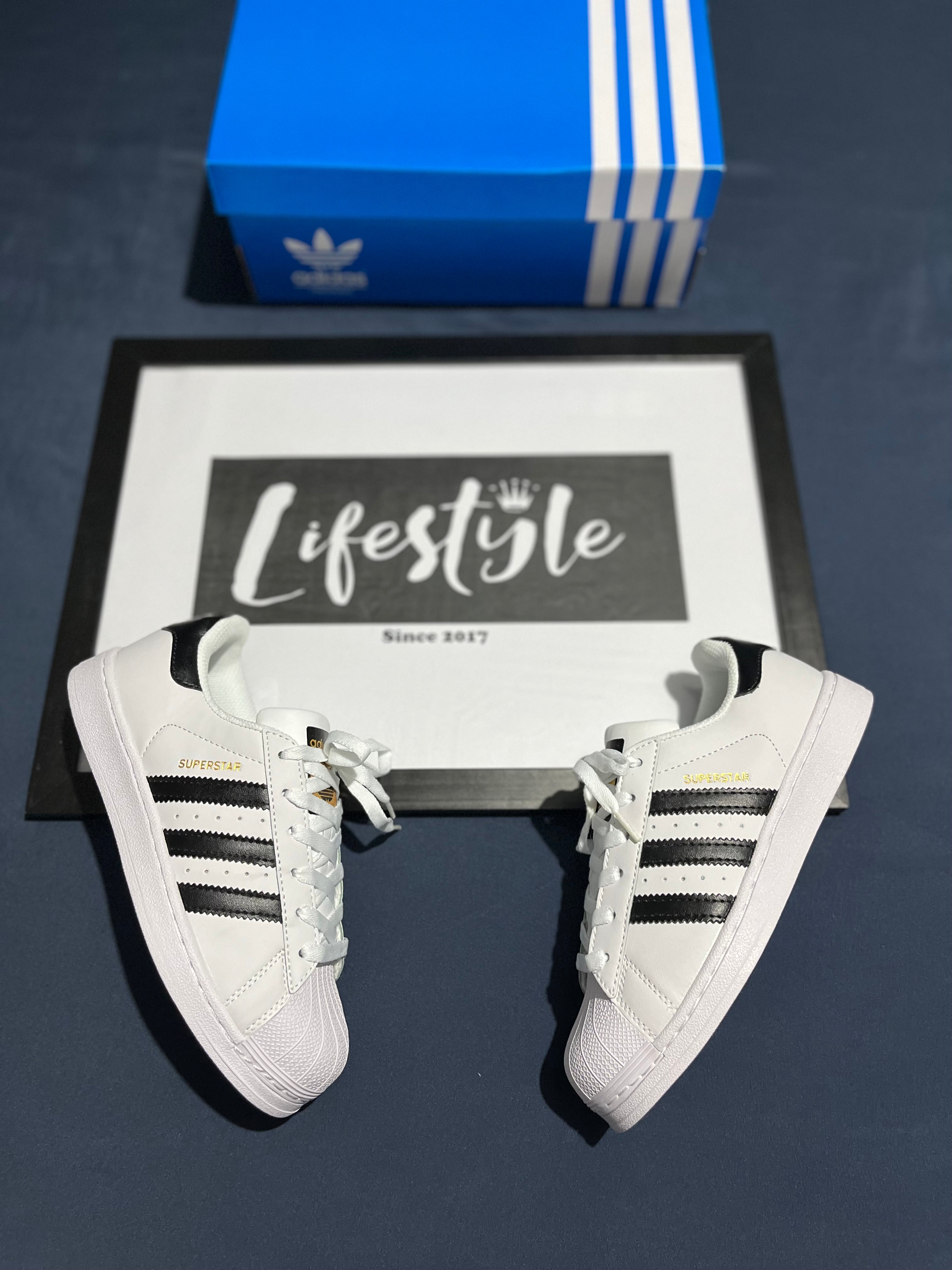 ADIDAS SUPERSTAR
