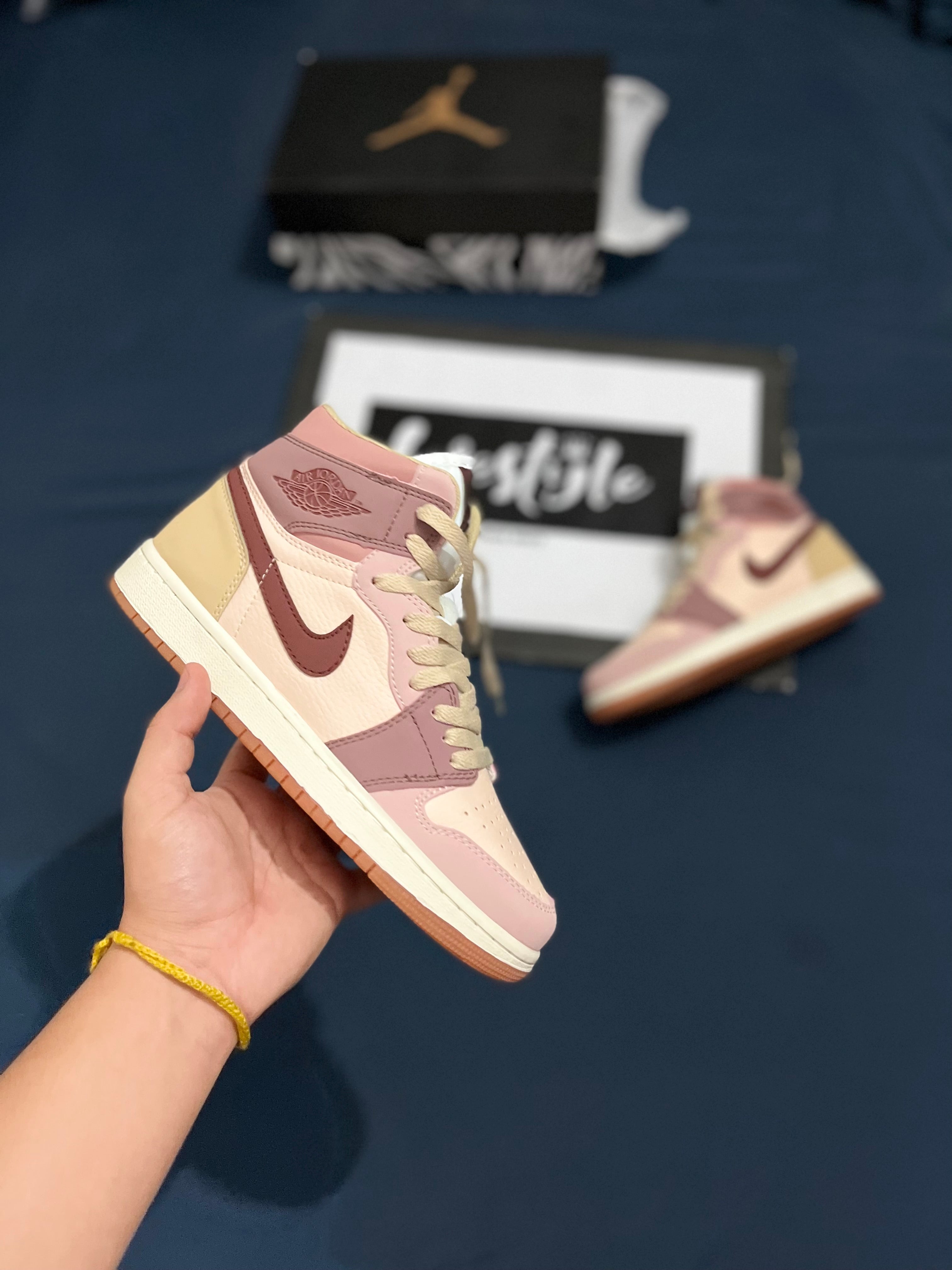 JORDAN RETRO 1 HIGH | ROSA - BEIGE