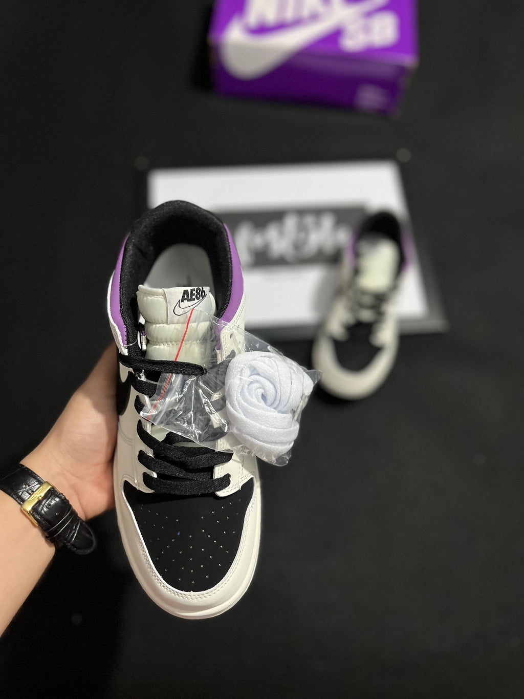 NIKE SB DUNK LOW