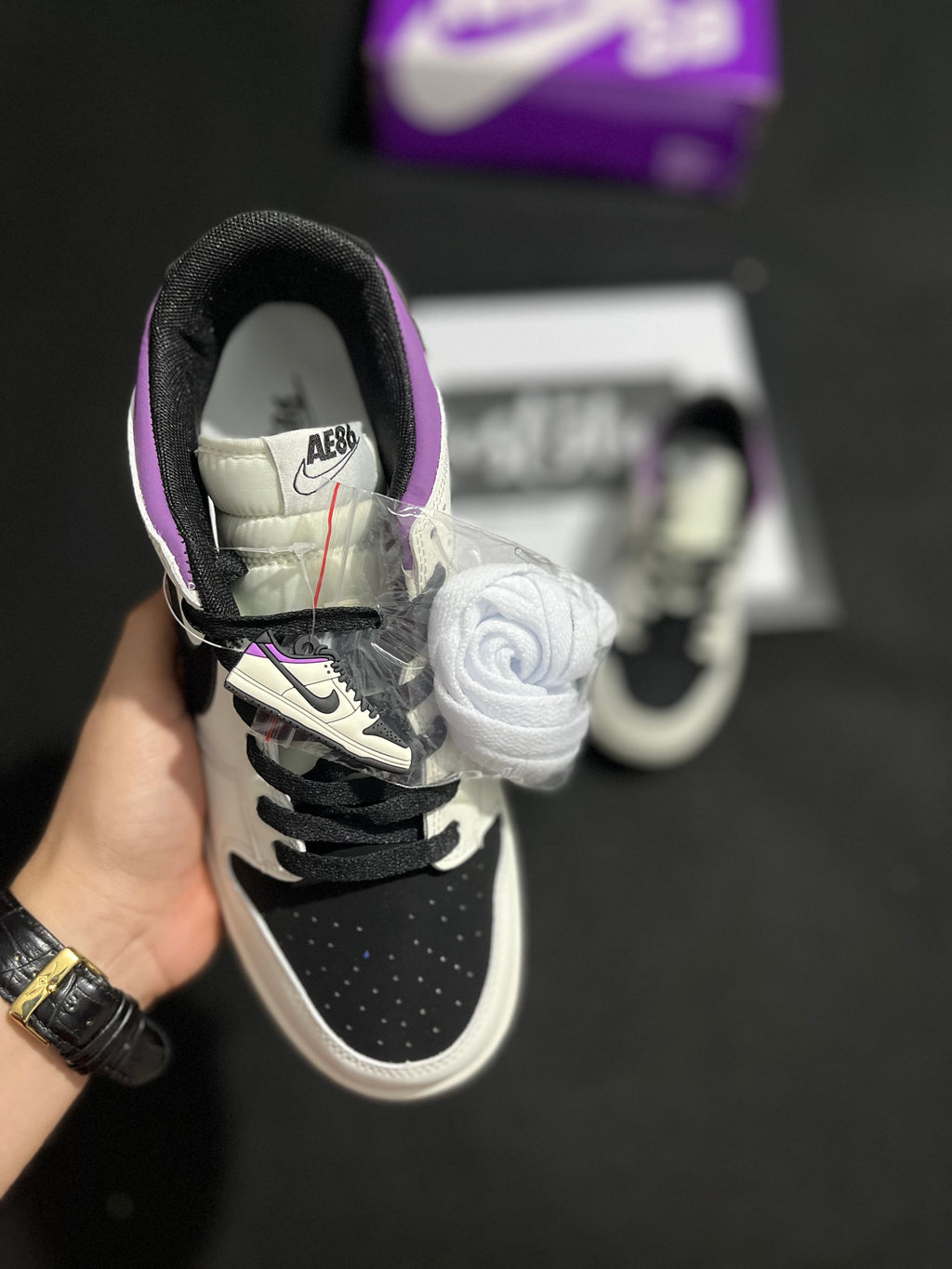 NIKE SB DUNK LOW