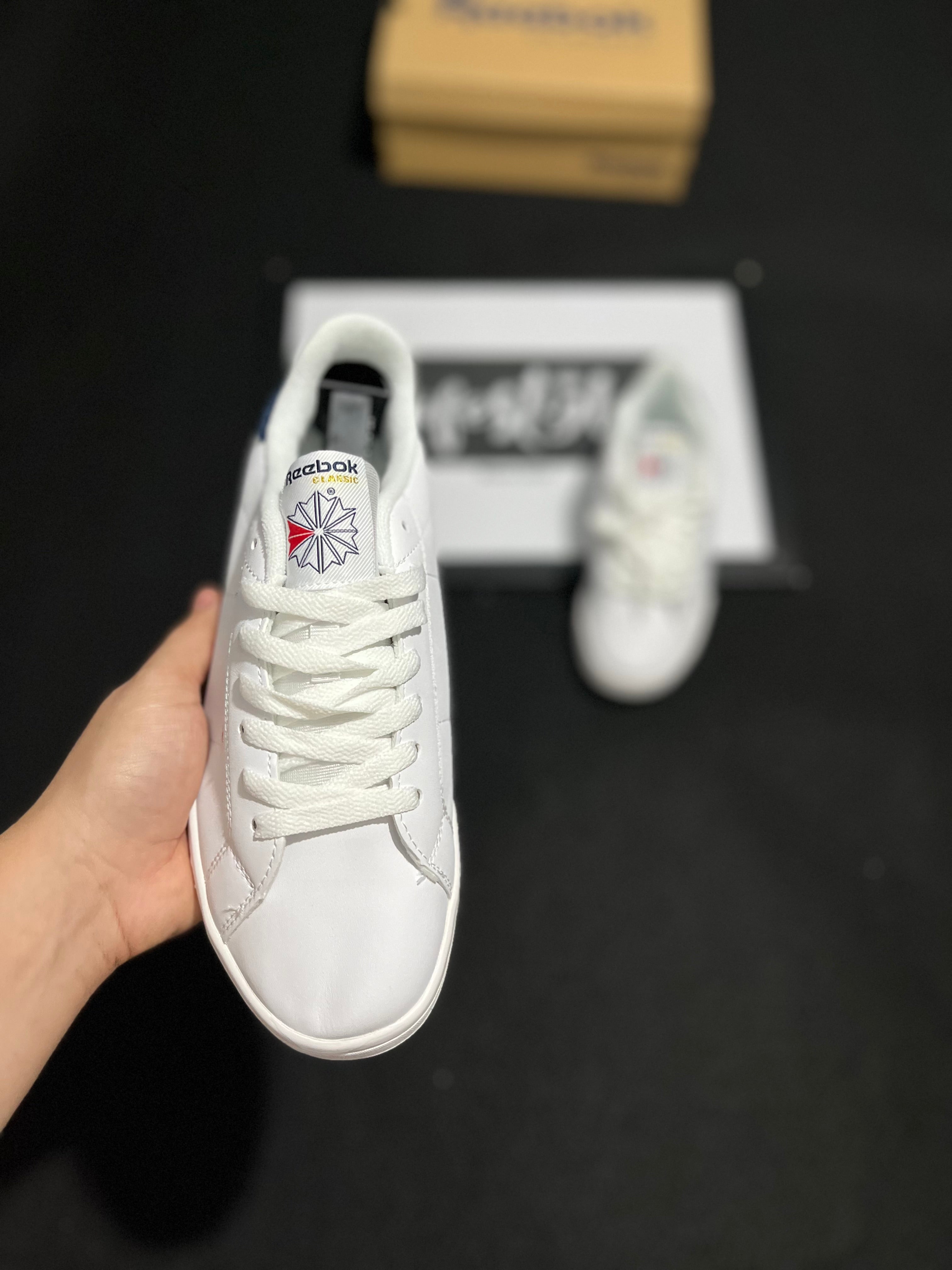 REEBOK CLASICC
