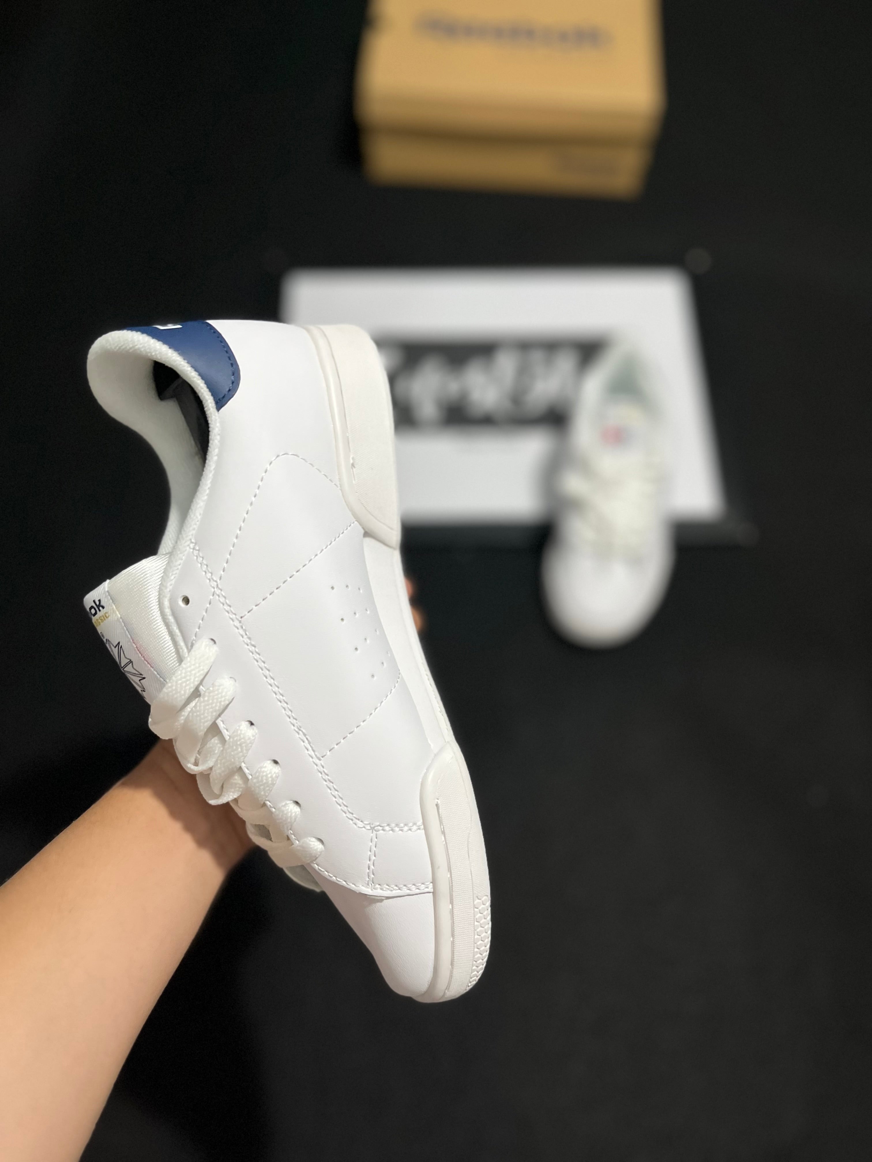 REEBOK CLASICC
