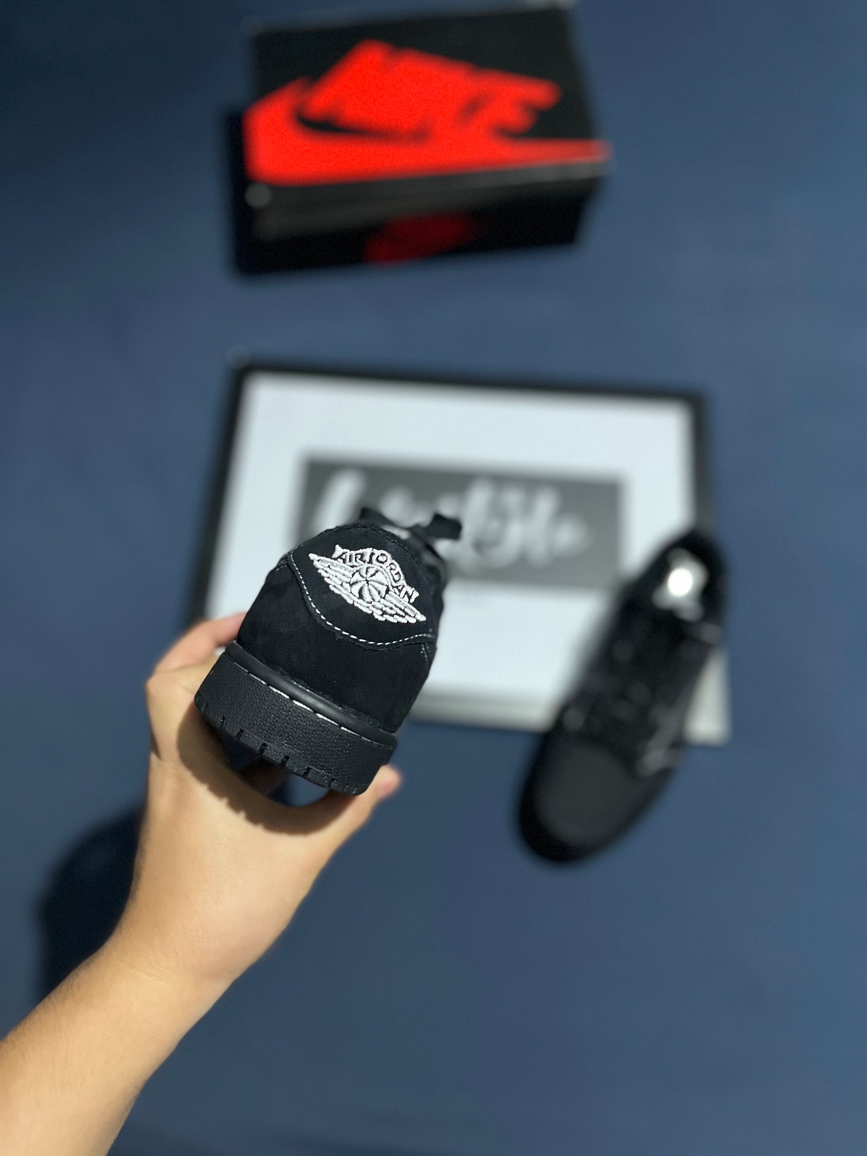 JORDAN RETRO 1 | TRAVIS SCOOT PHATOM