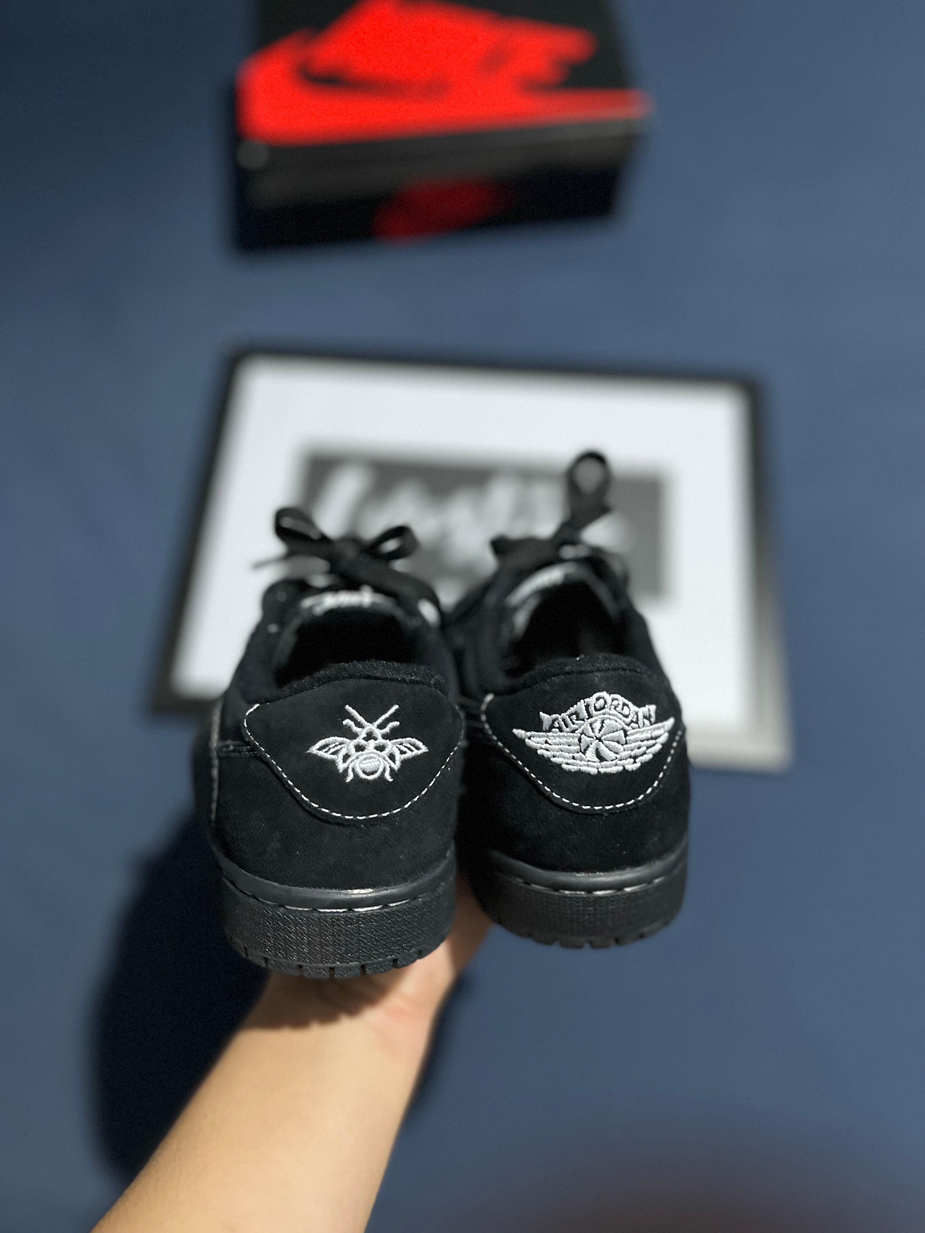 JORDAN RETRO 1 | TRAVIS SCOOT PHATOM