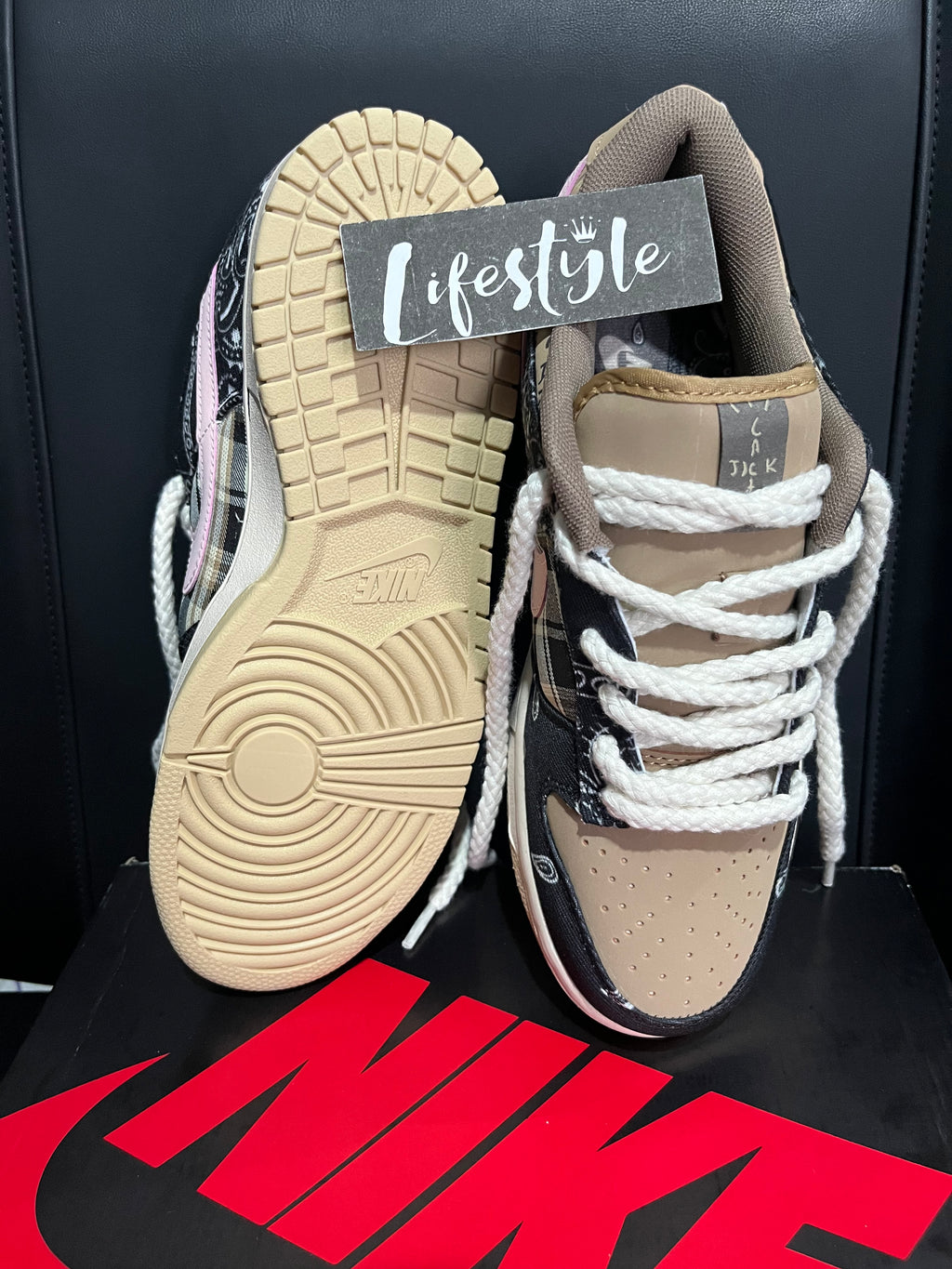 NIKE SB DINK LOW | TRAVIS SCOOT
