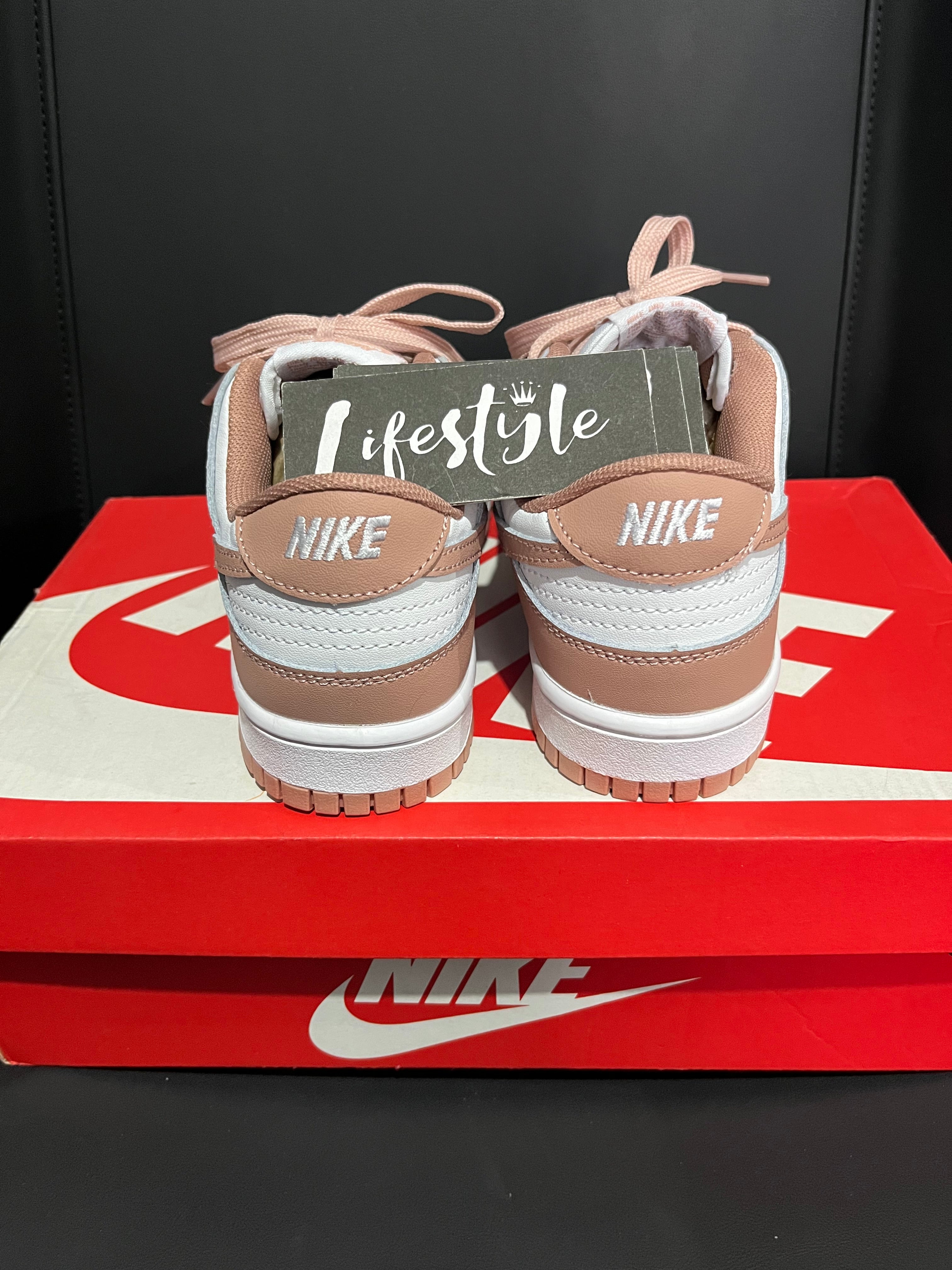 NIKE SB DUNK LOW | DAMA