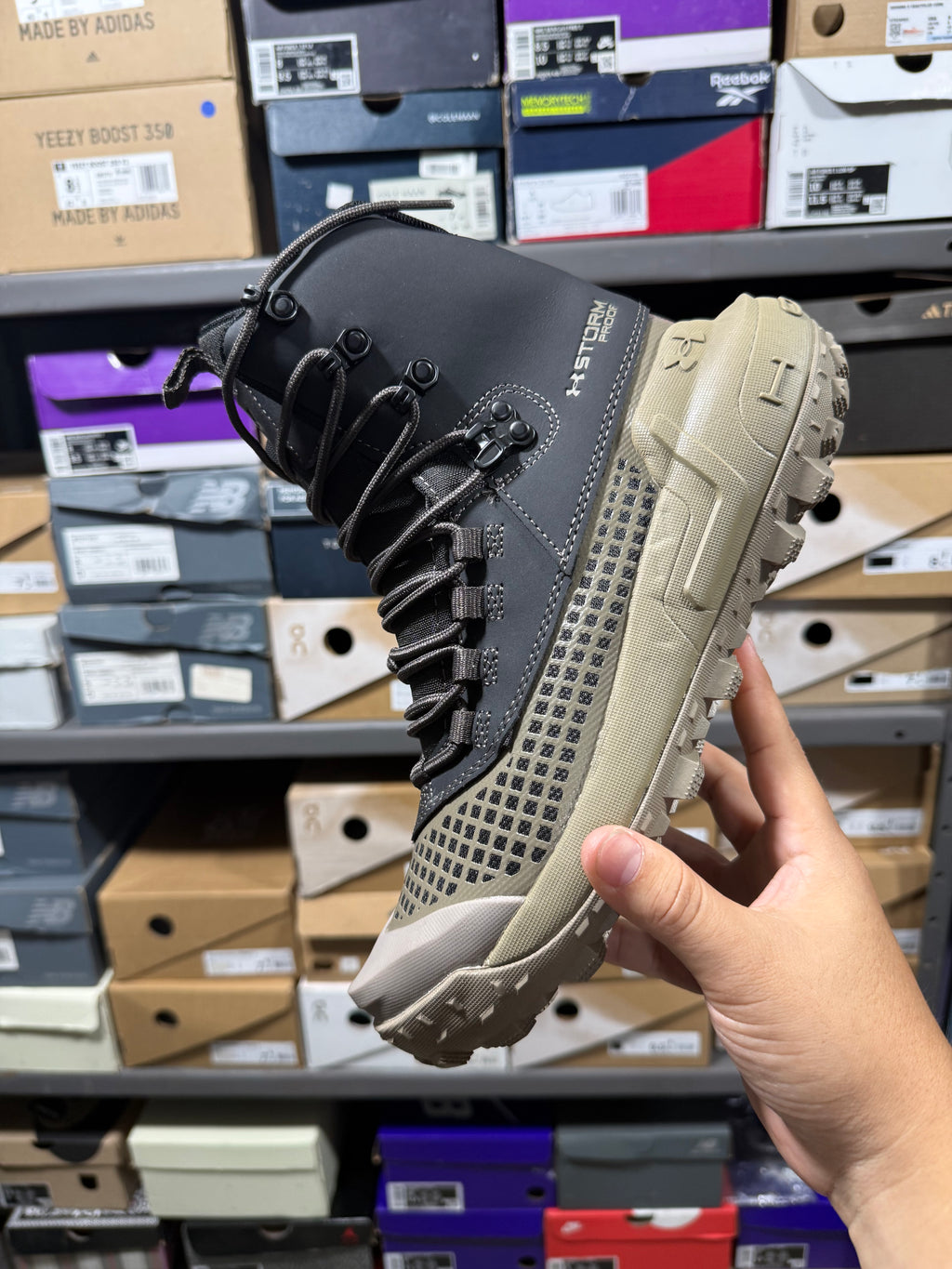 UNDER ARMOUR | TÁCTICA STORM PROOF