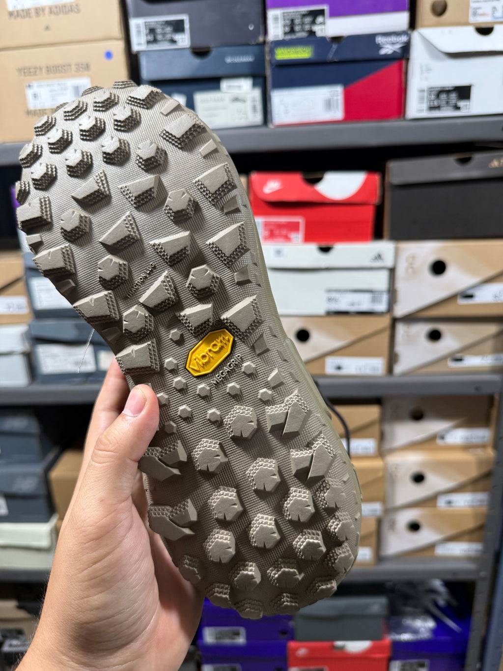 UNDER ARMOUR | TÁCTICA STORM PROOF