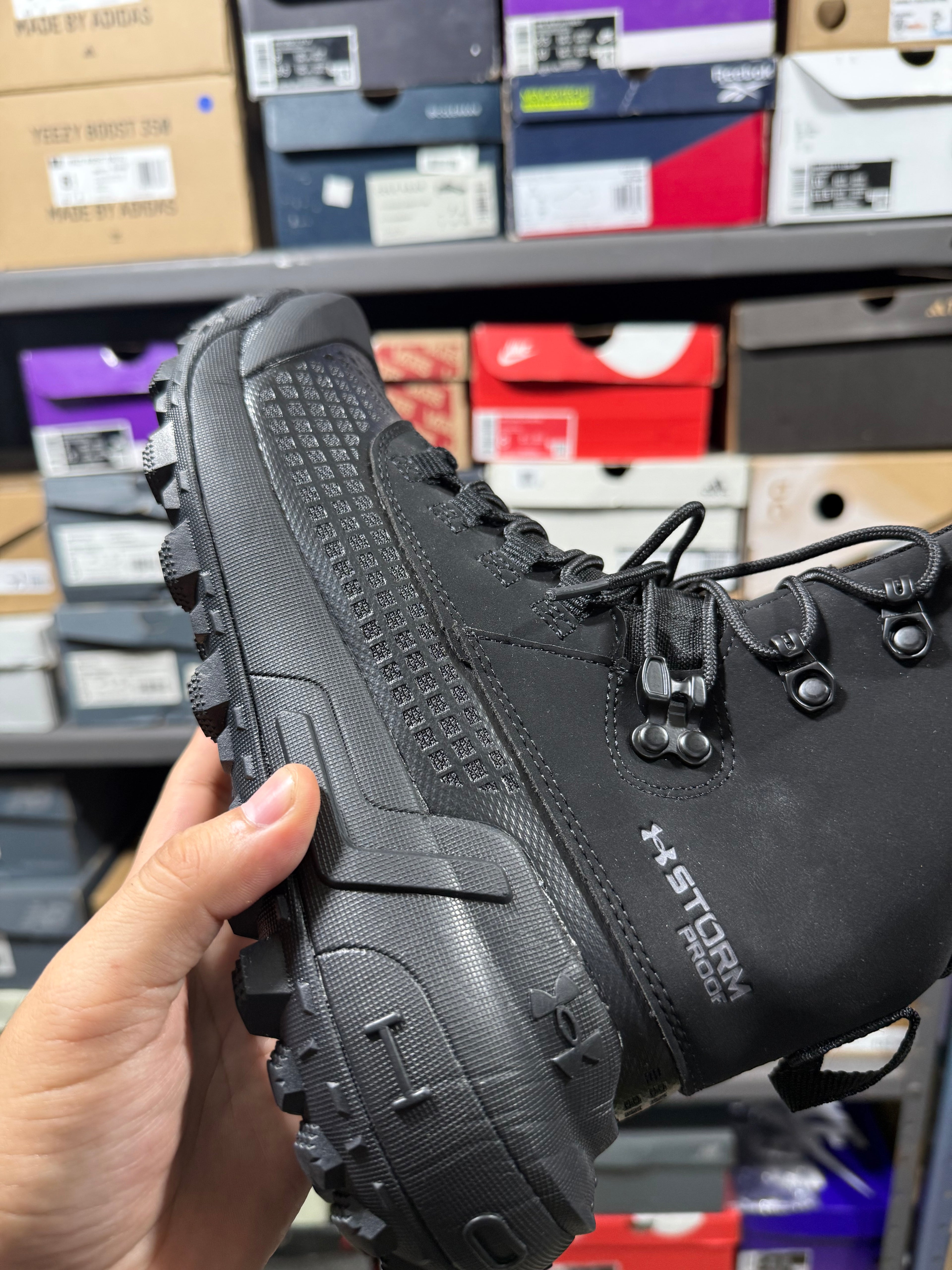 UNDER ARMOUR| TÁCTICA STORM PROOF