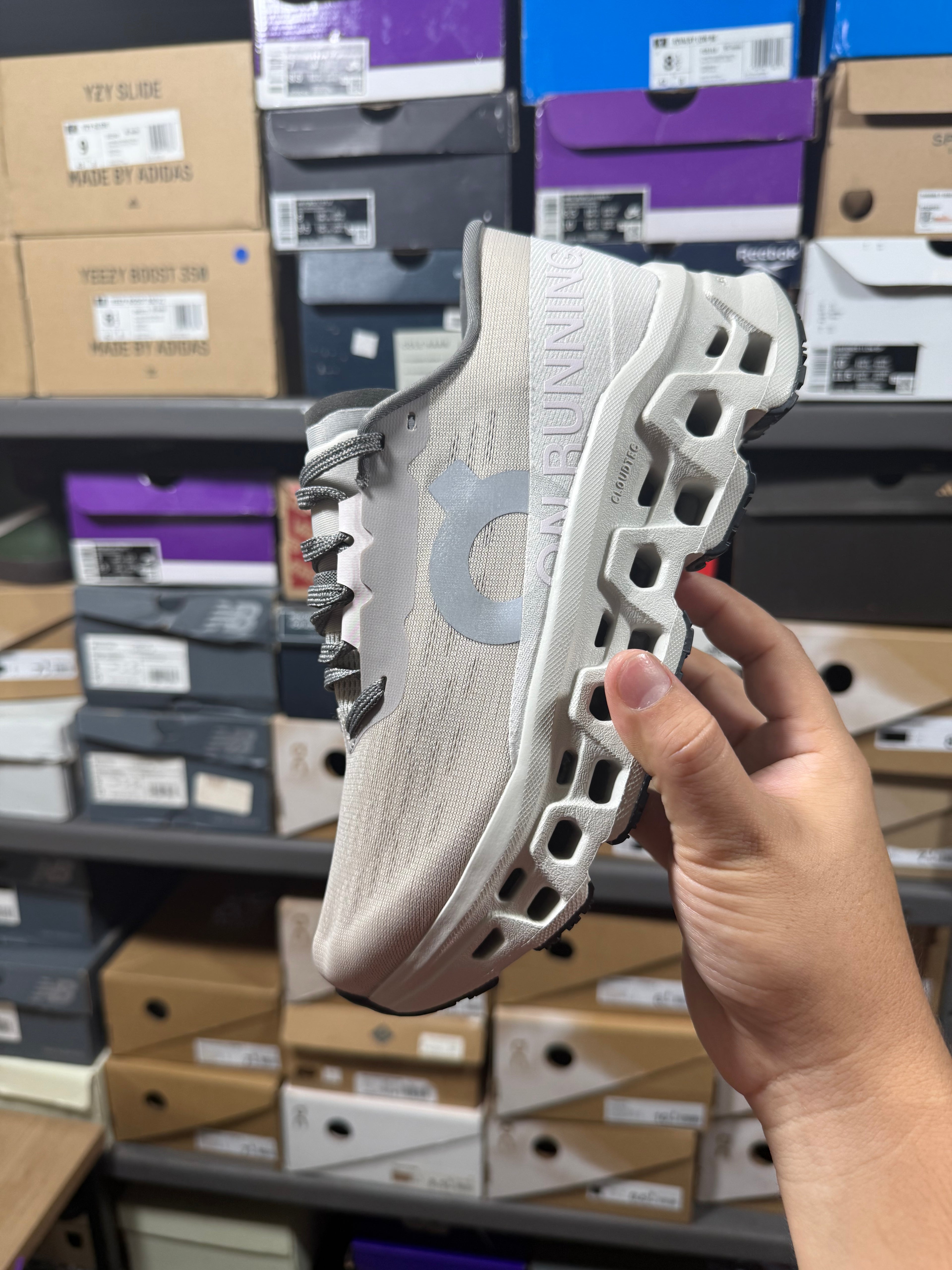ONCLOUD | CLOUDMONSTER 2  DAMA